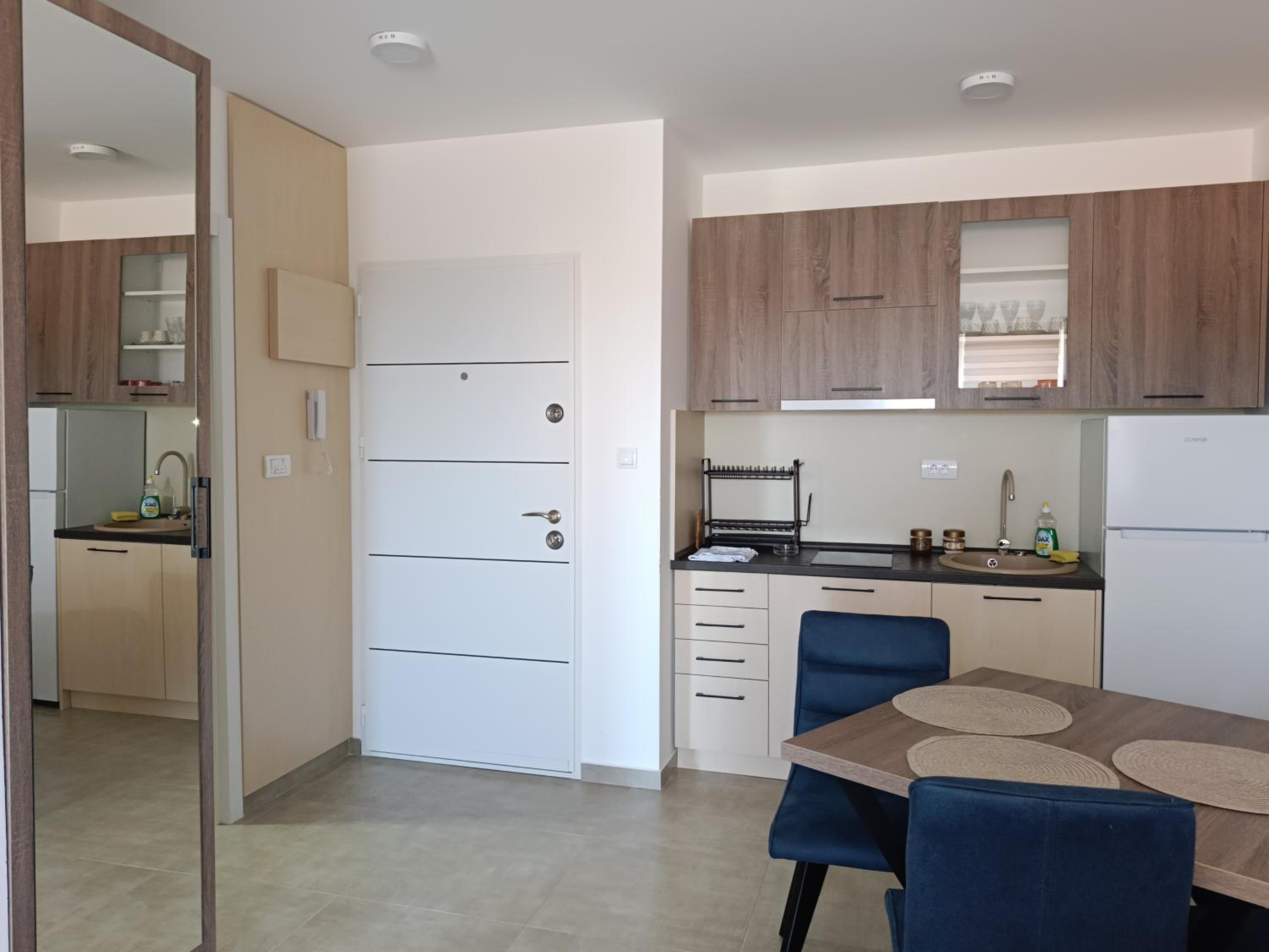 Apartment with View and Balcony photo 3