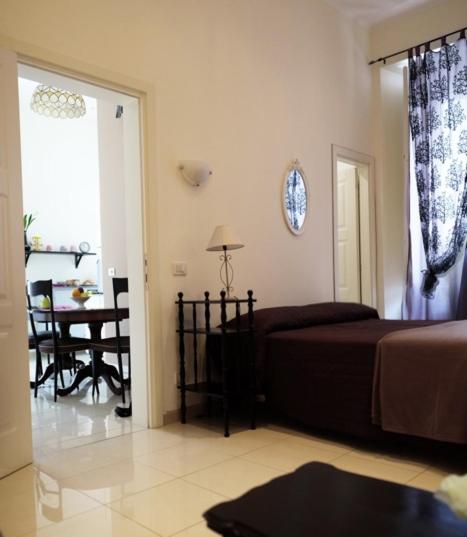Deluxe Room - Photo 11