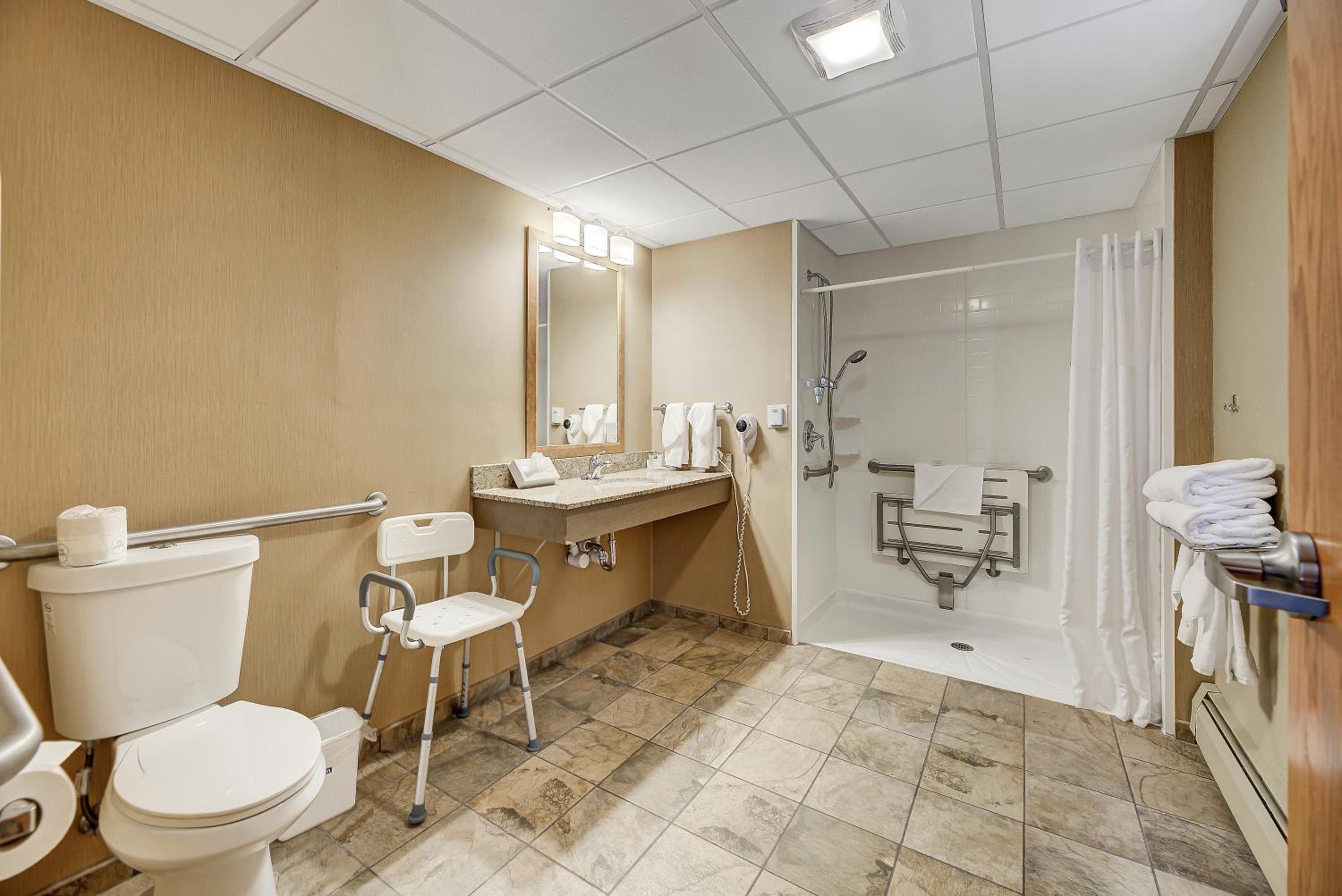 Studio Suite with Two Queen Beds - Mobility Access/Non-Smoking - Photo 1