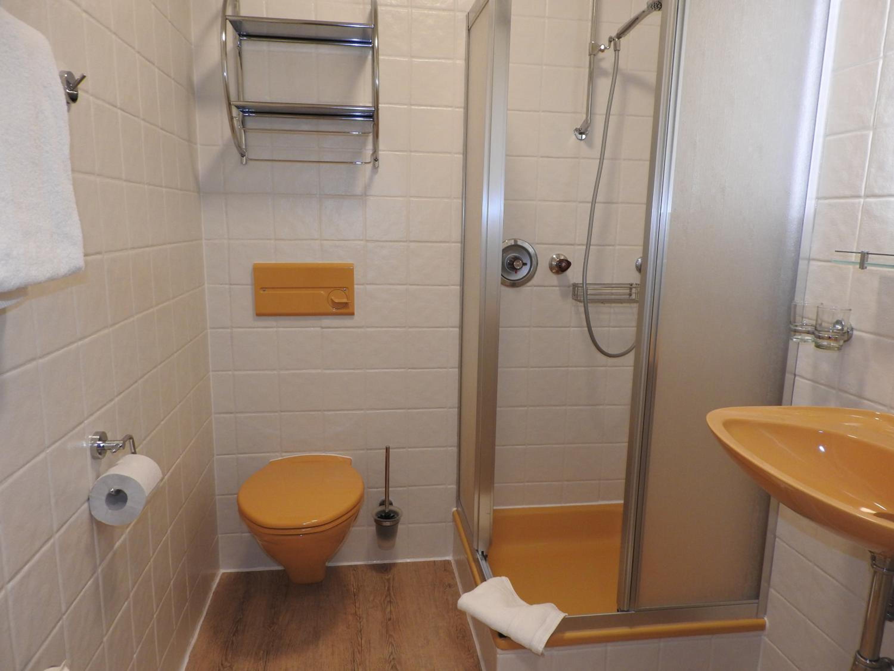 Standard Twin Room with Mountain View photo 2