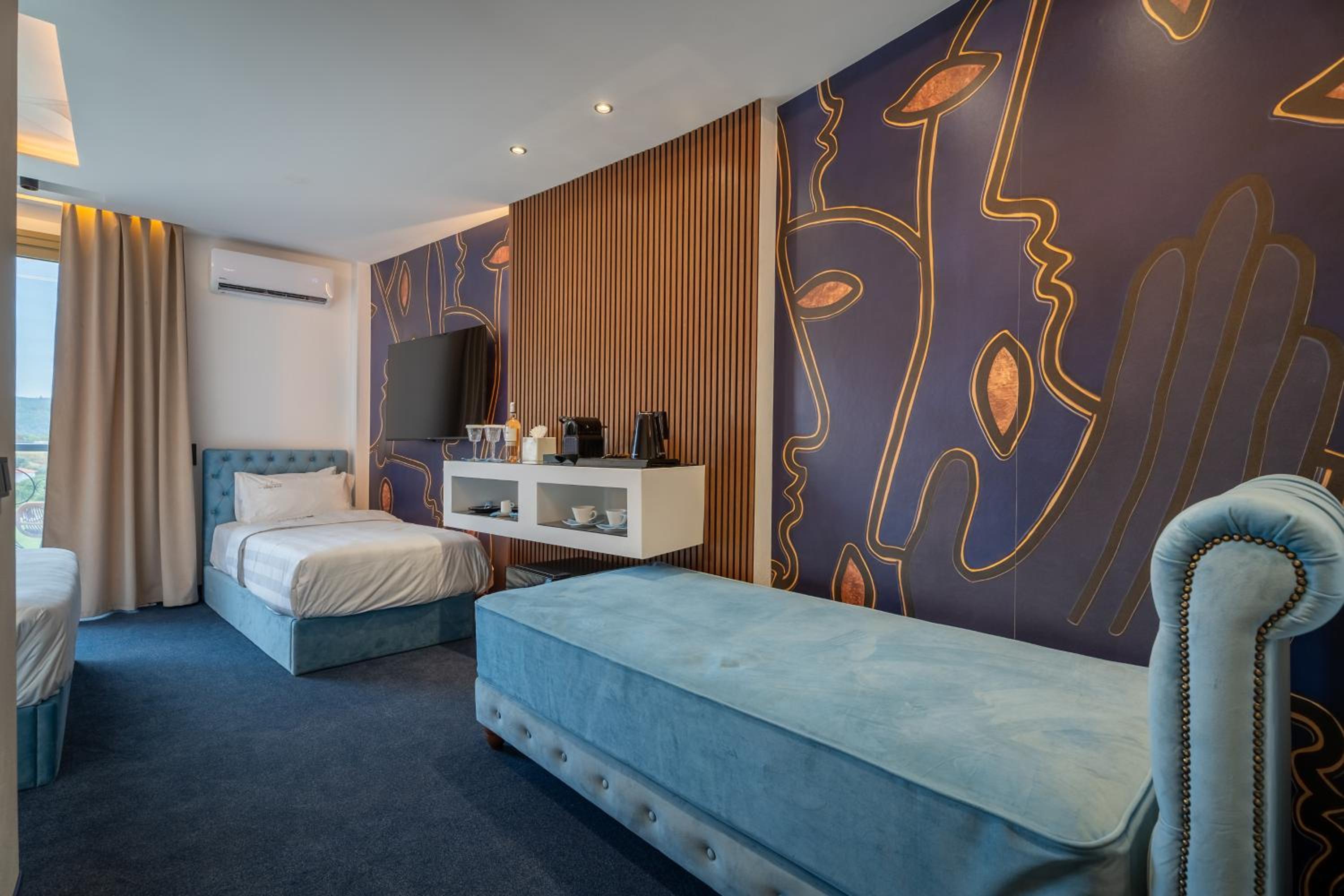 Luxury Quadruple Room - Photo 3