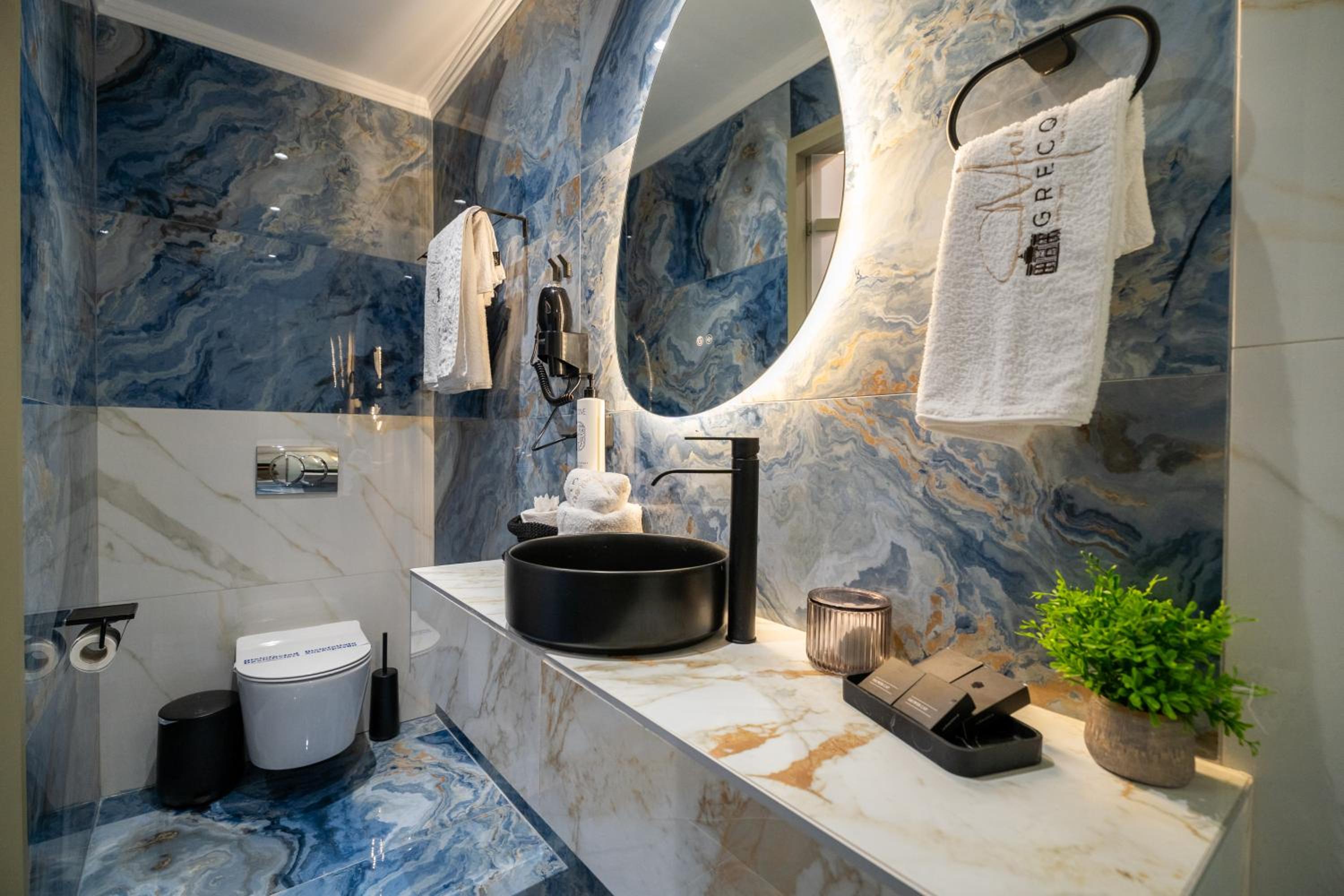 Luxury Quadruple Room - Photo 13