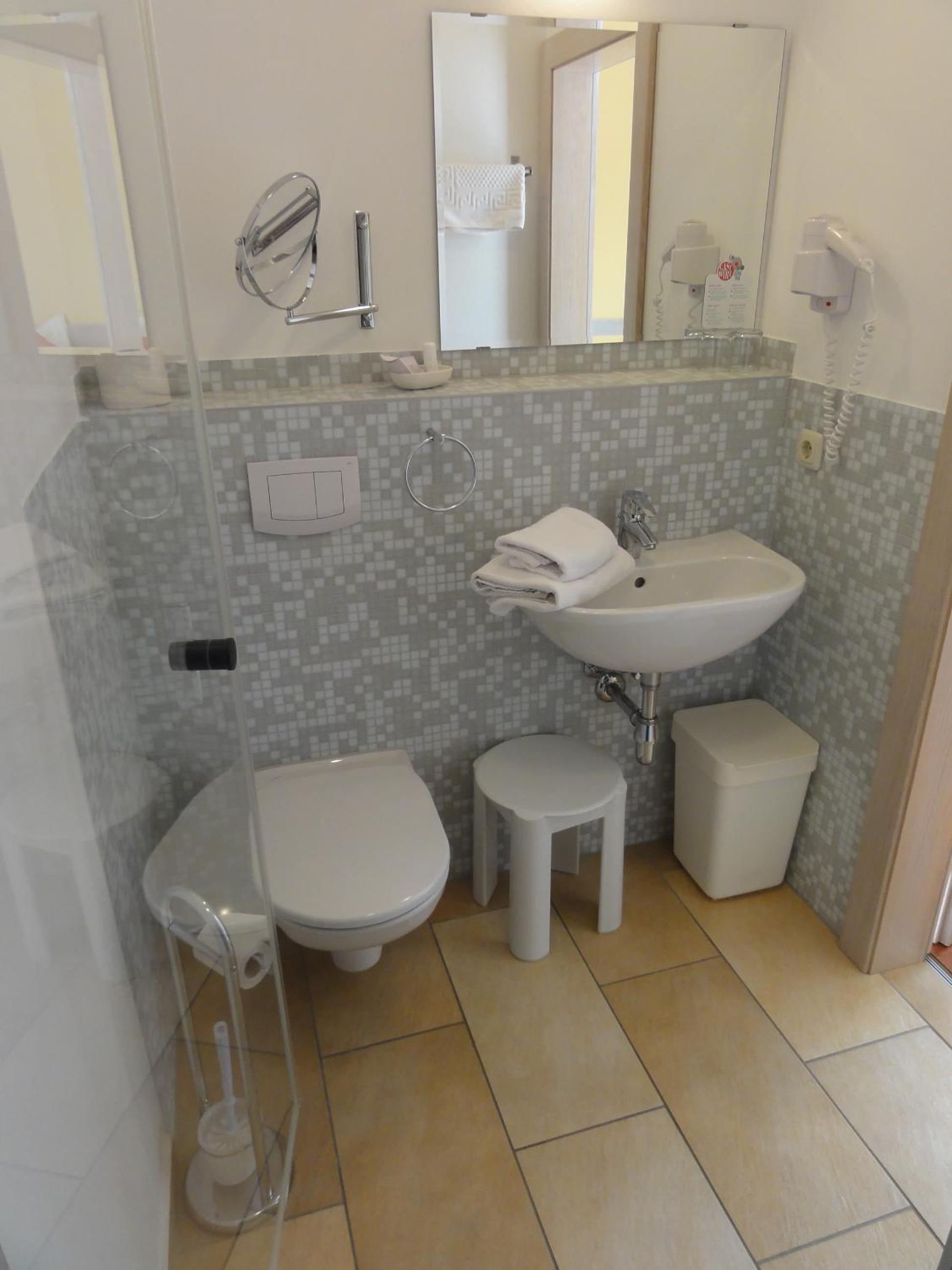 Single Room with Balcony photo 3