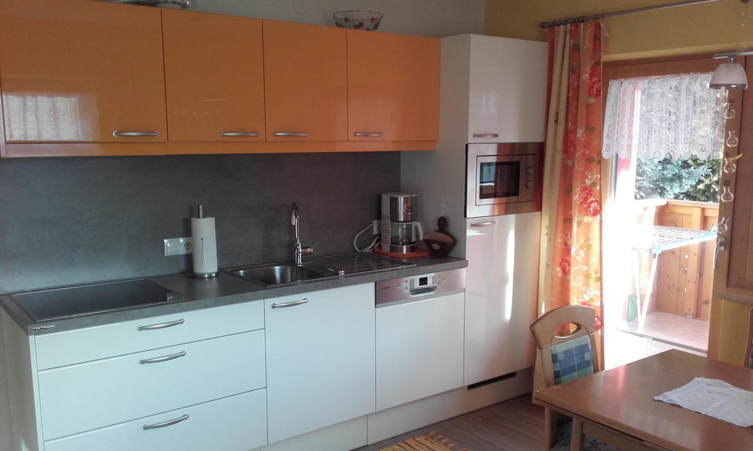 Apartment with Mountain View photo 2