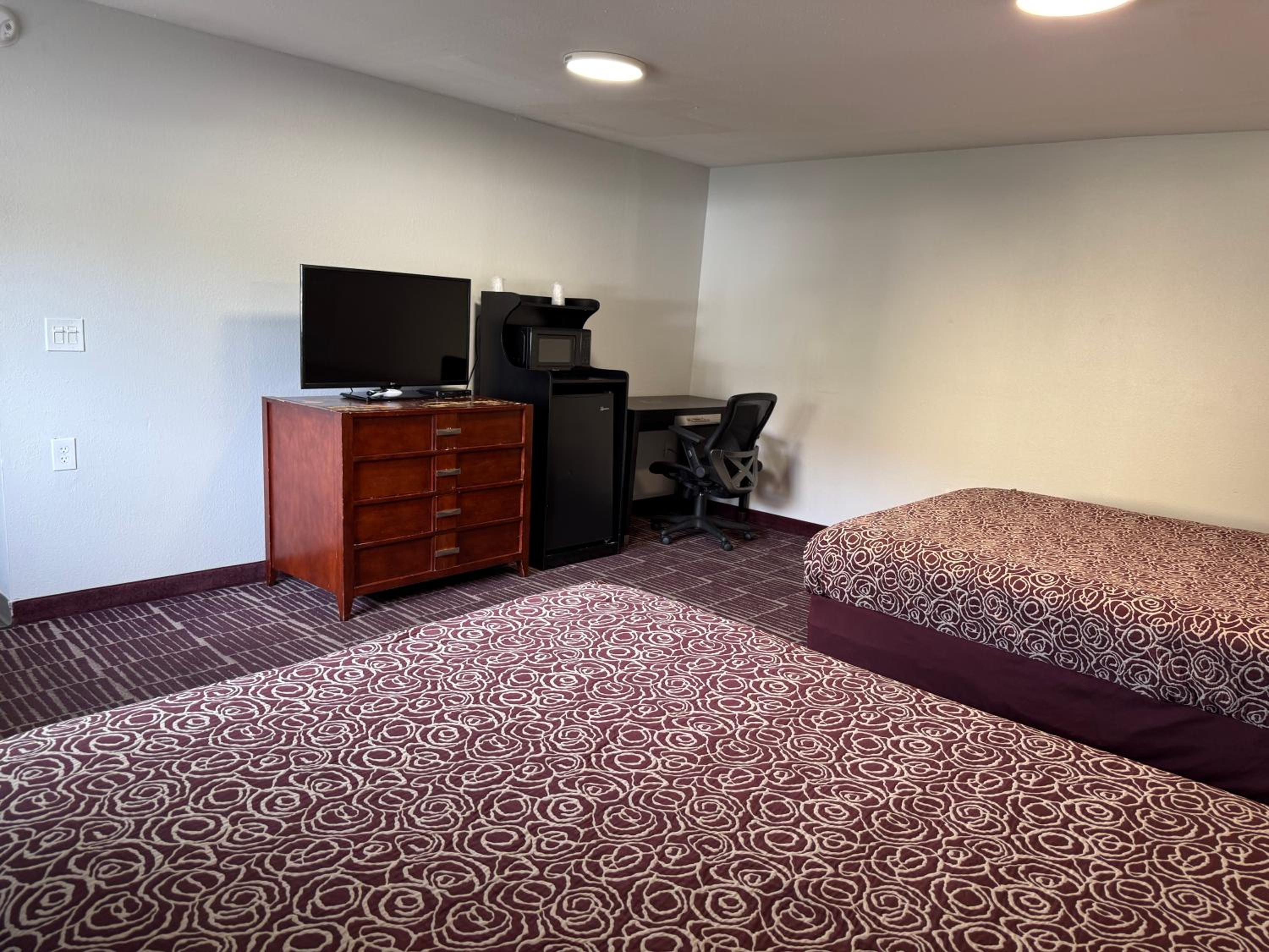Deluxe Queen Room with Two Queen Beds