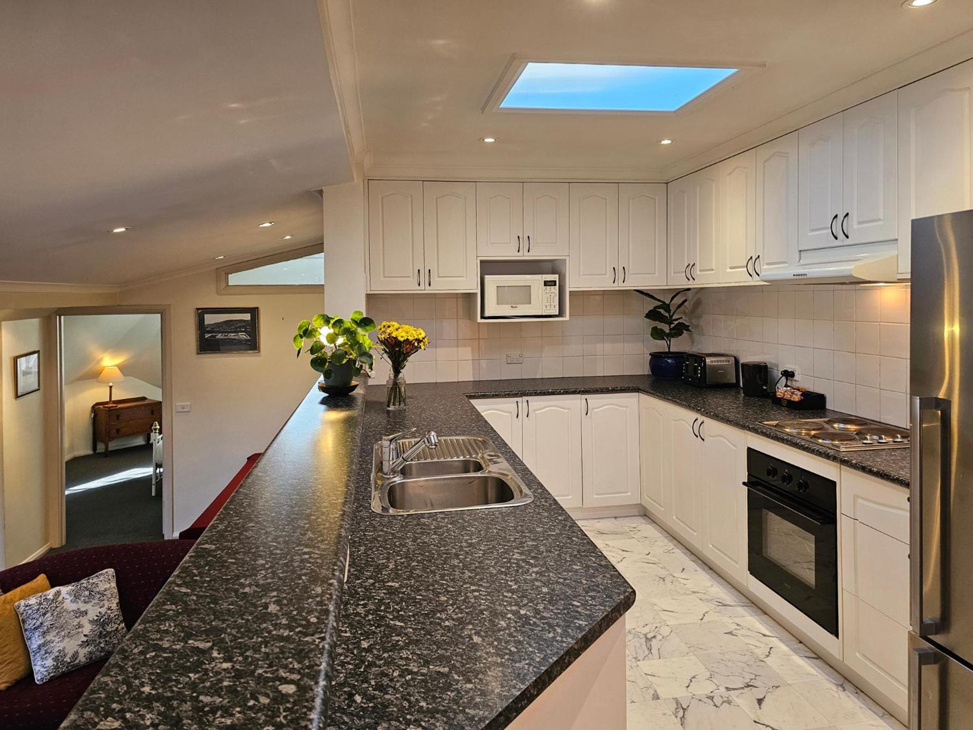 Two-Bedroom Apartment with Mountain View