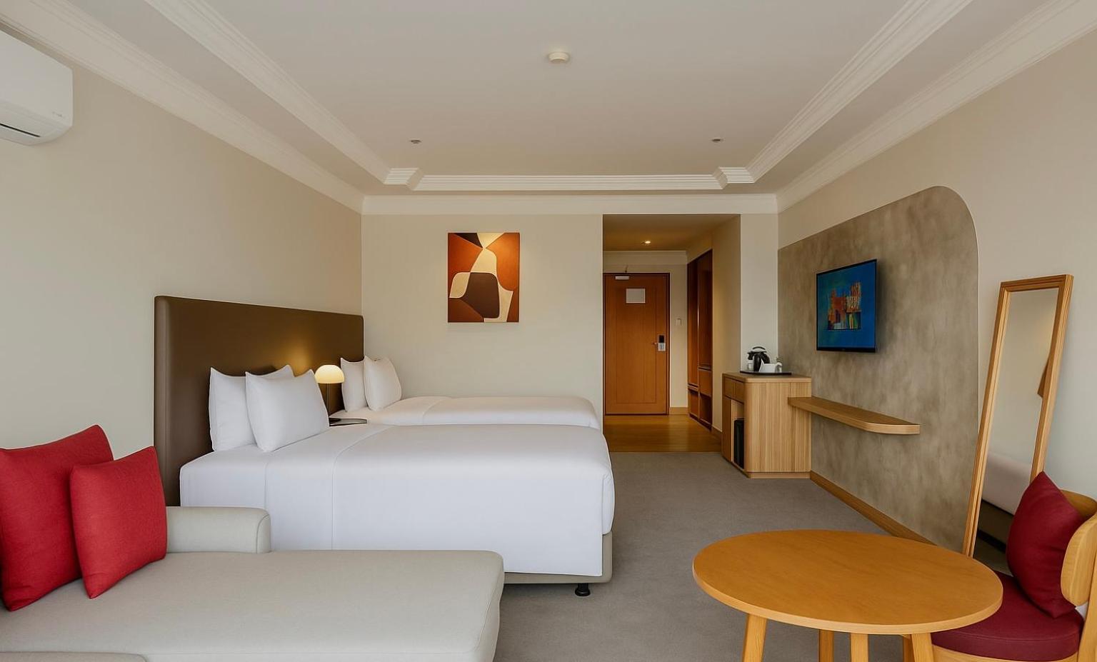 Deluxe Double or Twin Room with Balcony