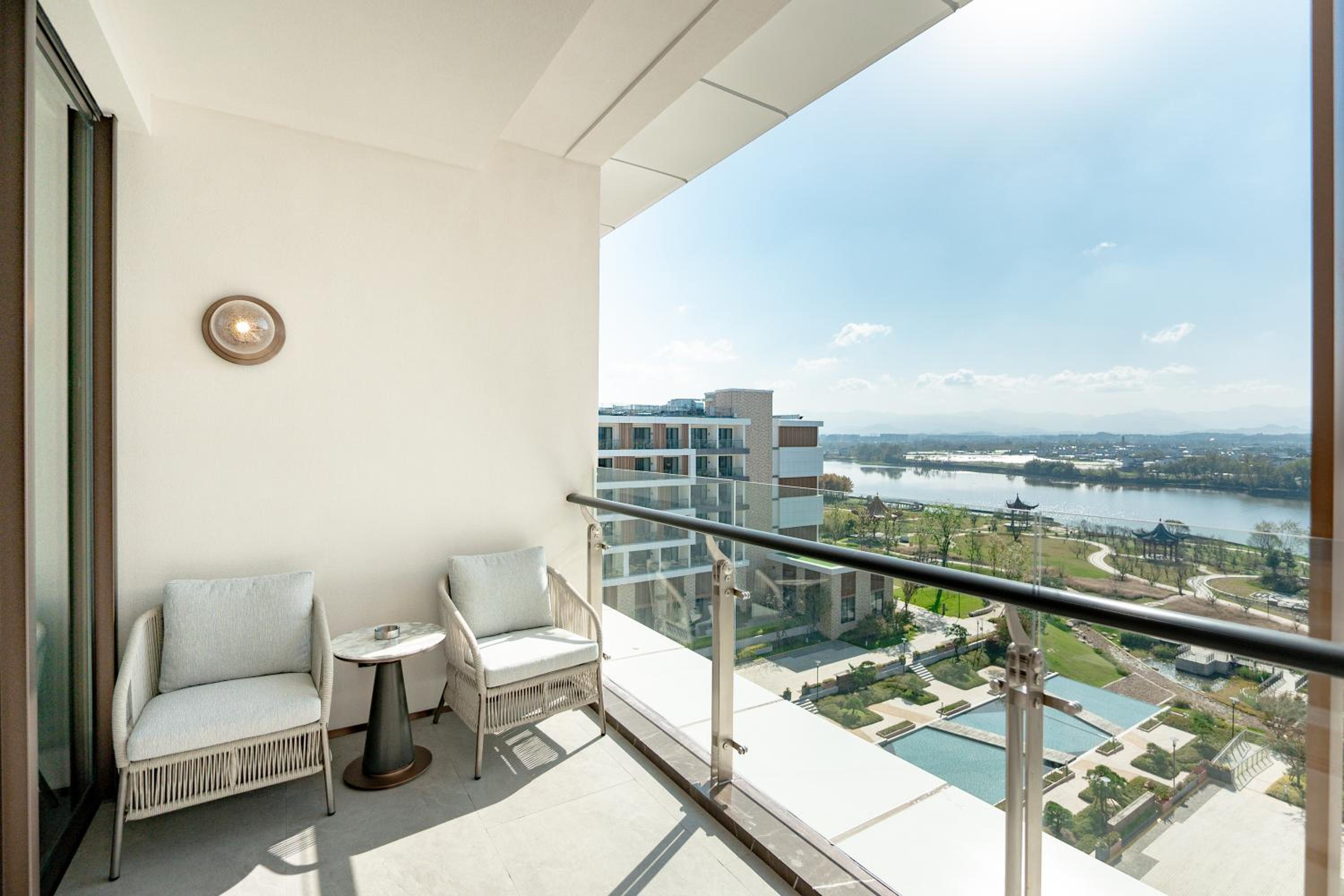 Deluxe Twin Room with River View