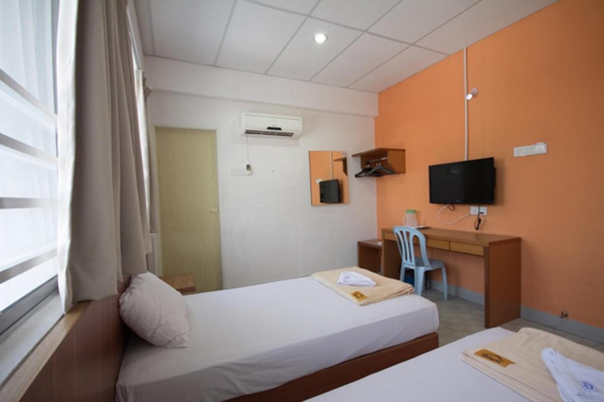 Twin Room - Photo 4