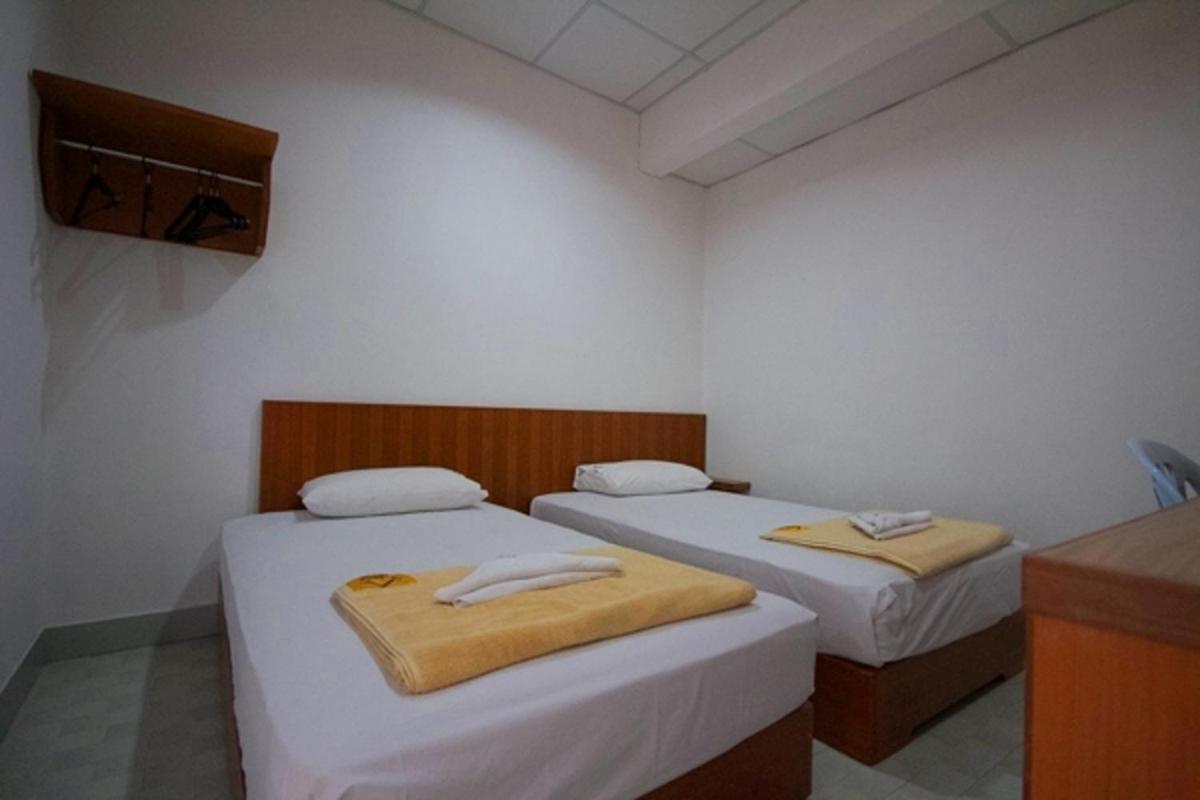 Twin Room with Private Bathroom