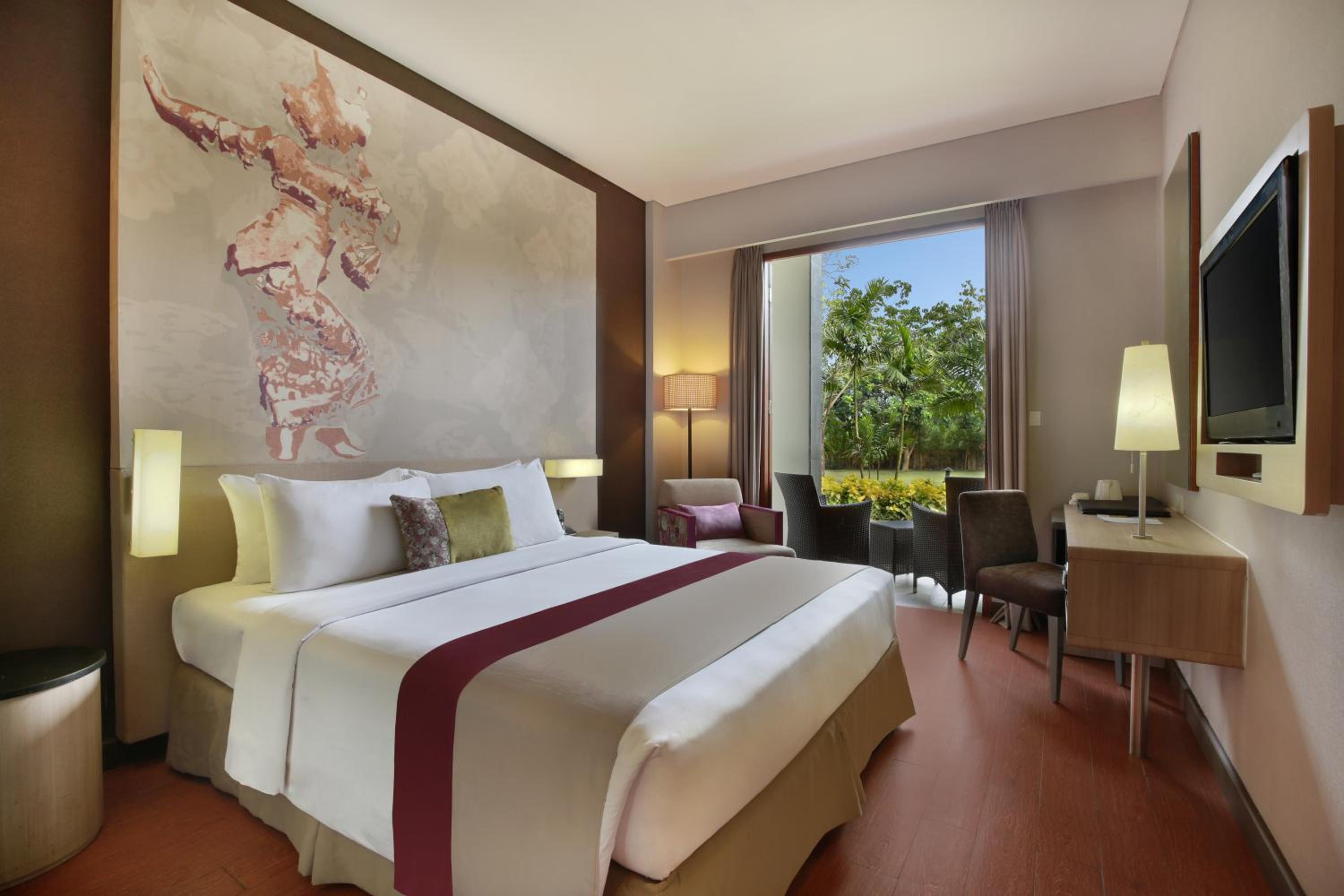 Junior Suite with One Double Bed And Sofa photo 2