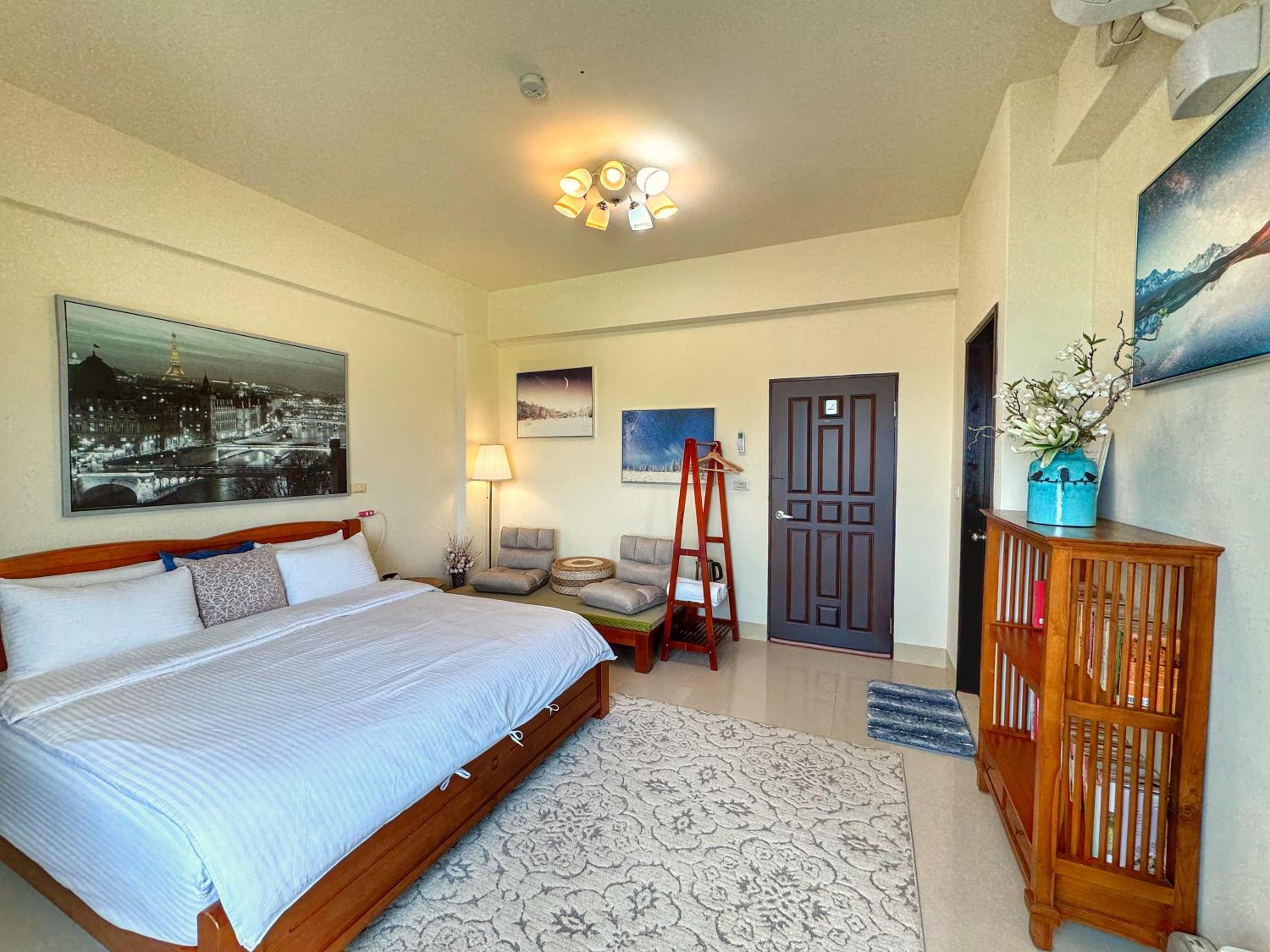 Four-Bedroom House photo 2