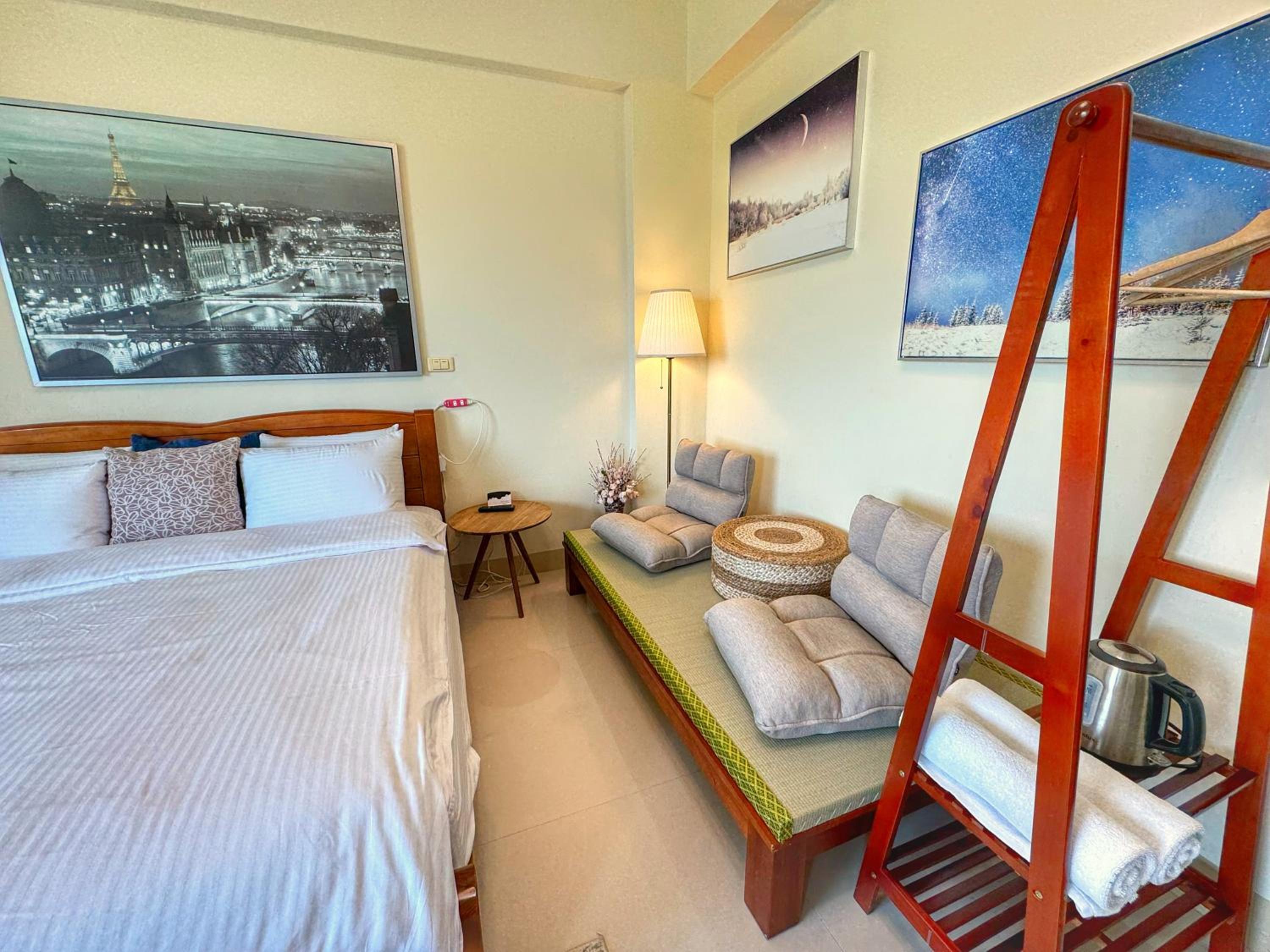 King Room with Balcony photo 2