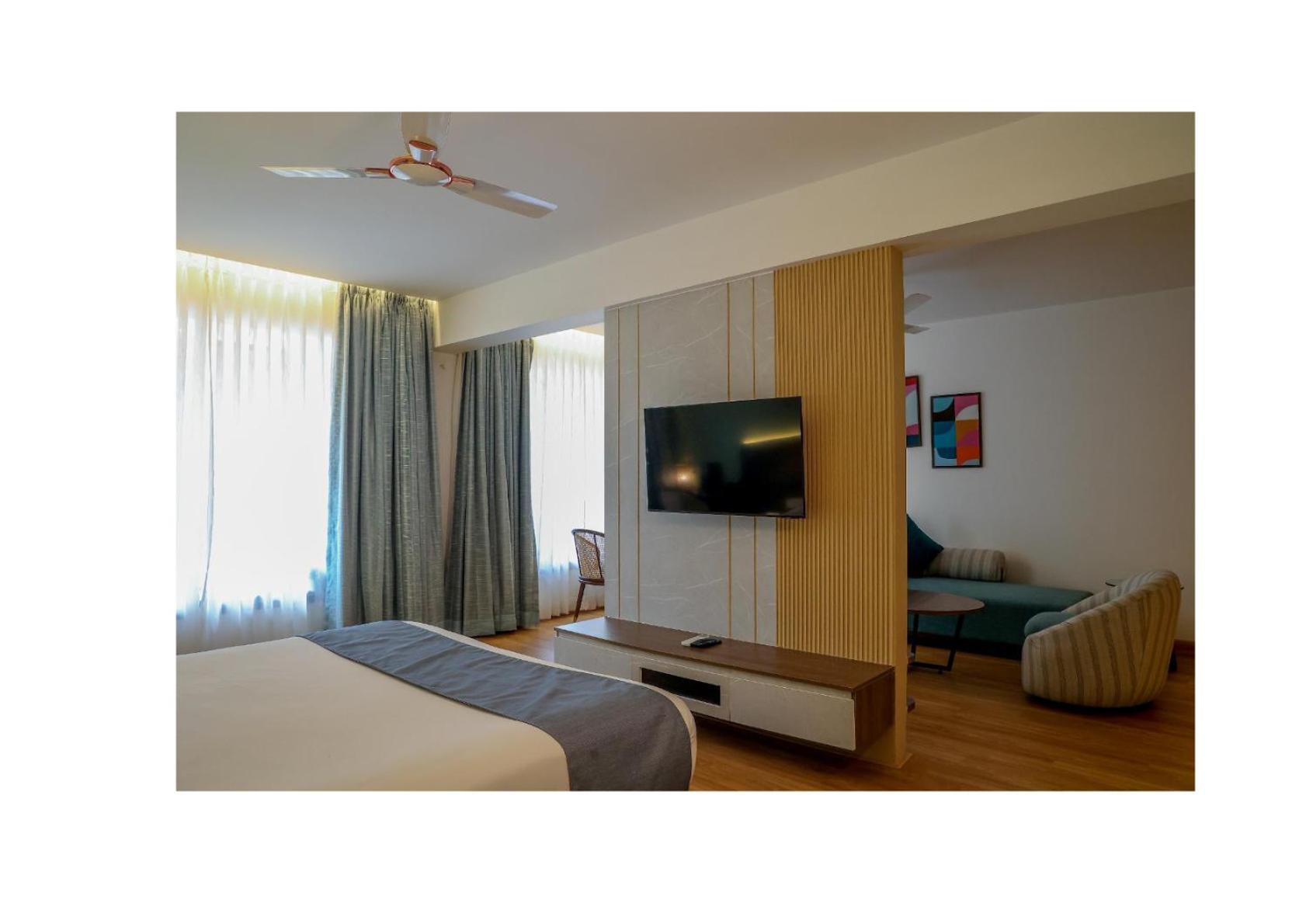 Junior Suite - Photo 1