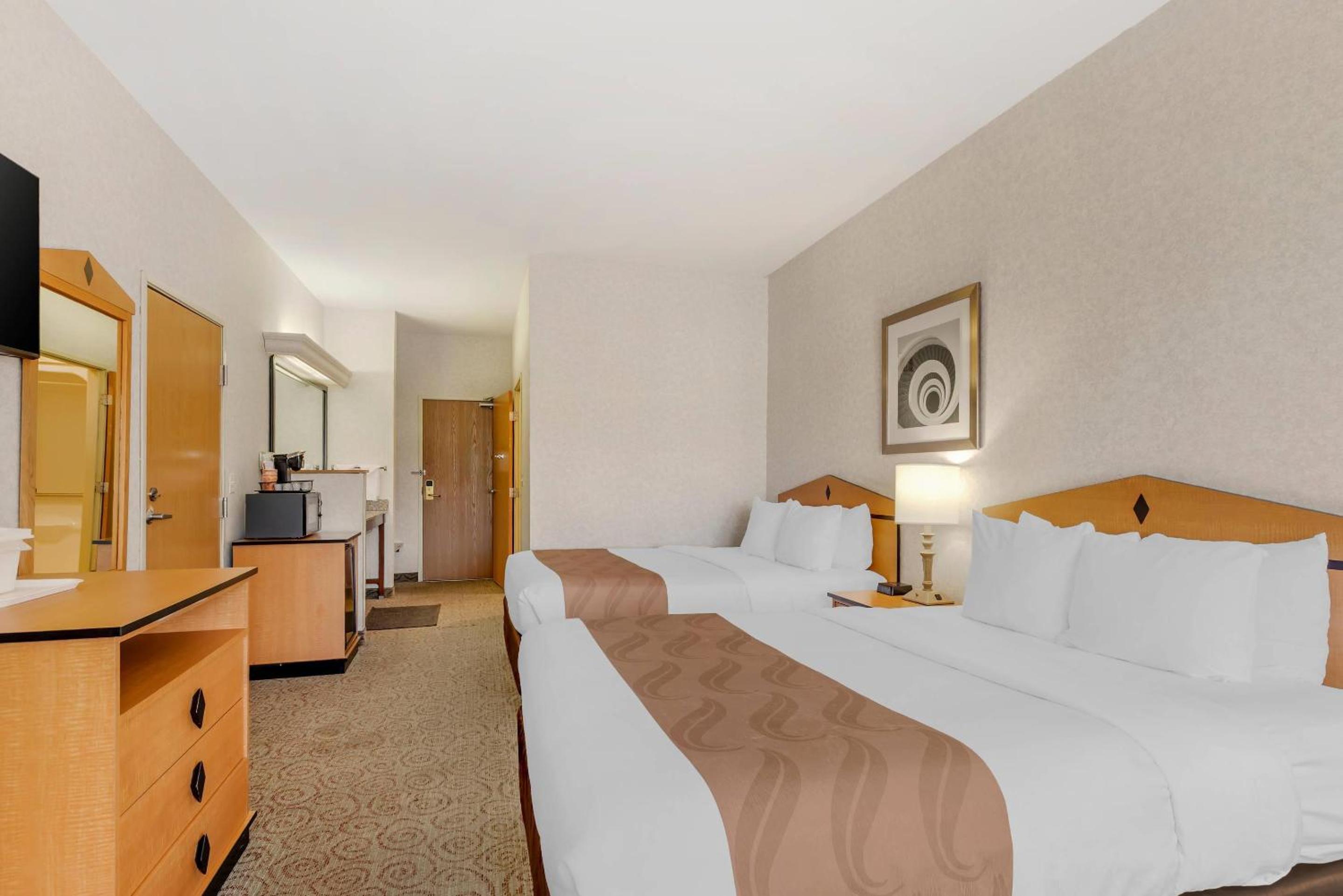 Queen Room with Two Queen Beds - Disability Access/Non-Smoking - Photo 1