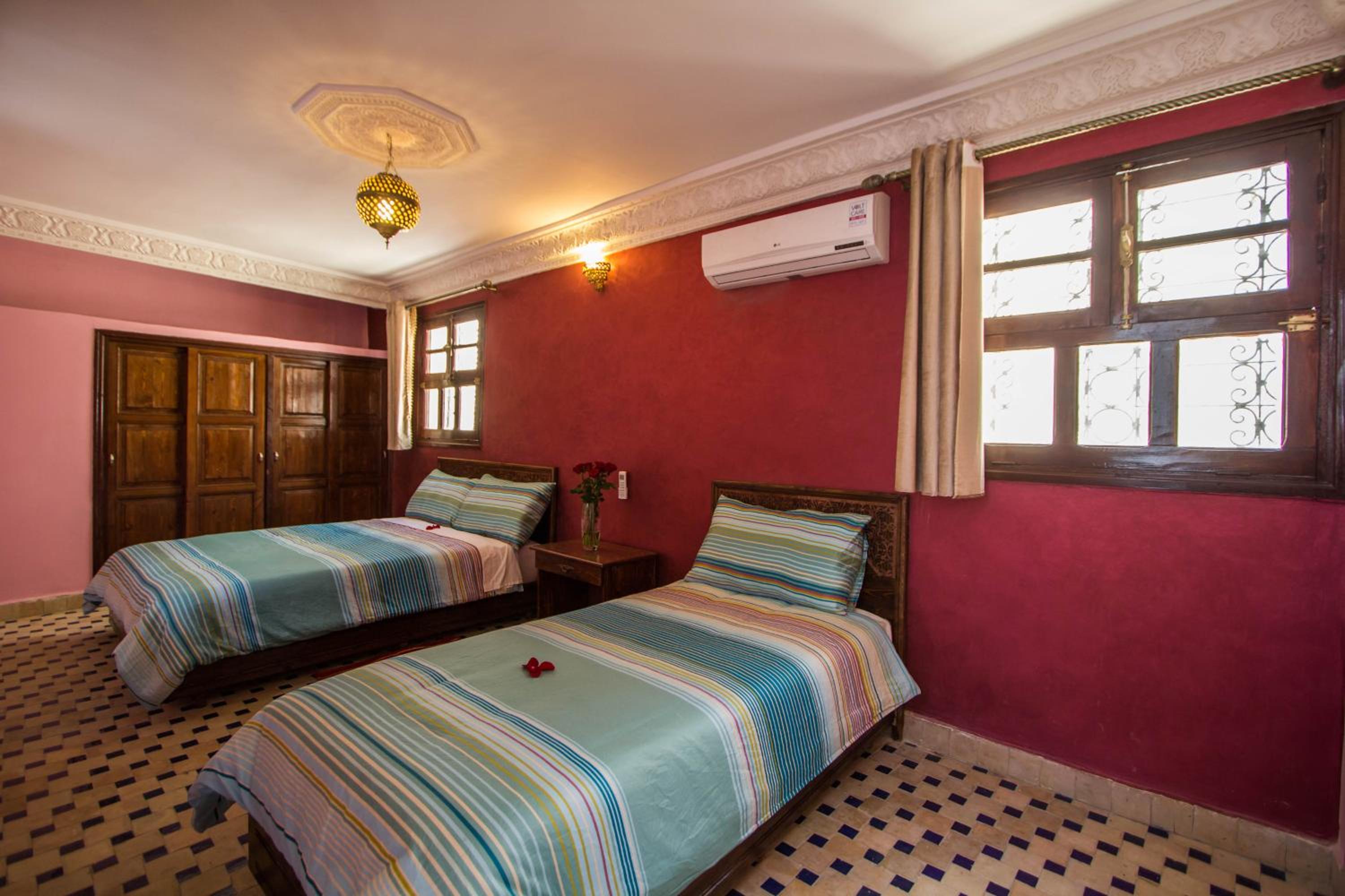 Quadruple Room with Private Bathroom photo 1
