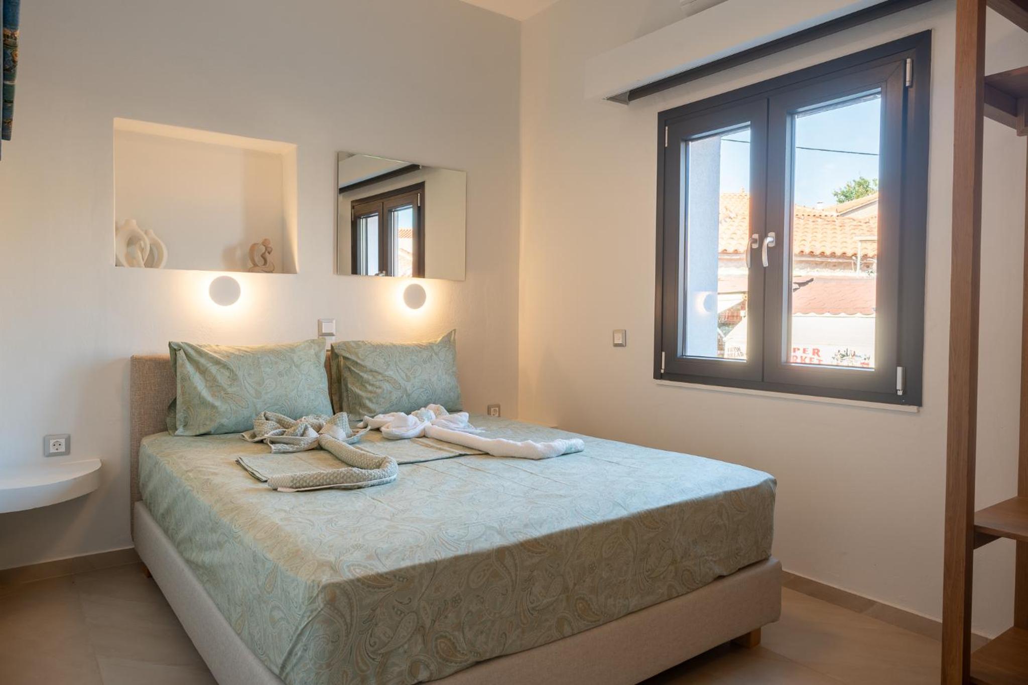 Two-Bedroom Apartment with Terrace - Photo 2