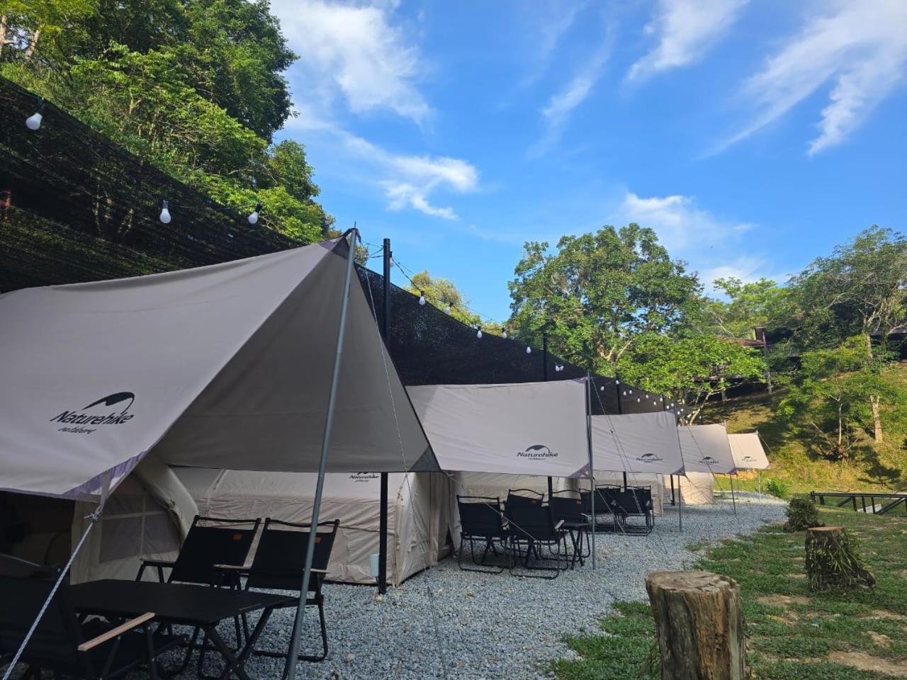 Tent - Photo 2