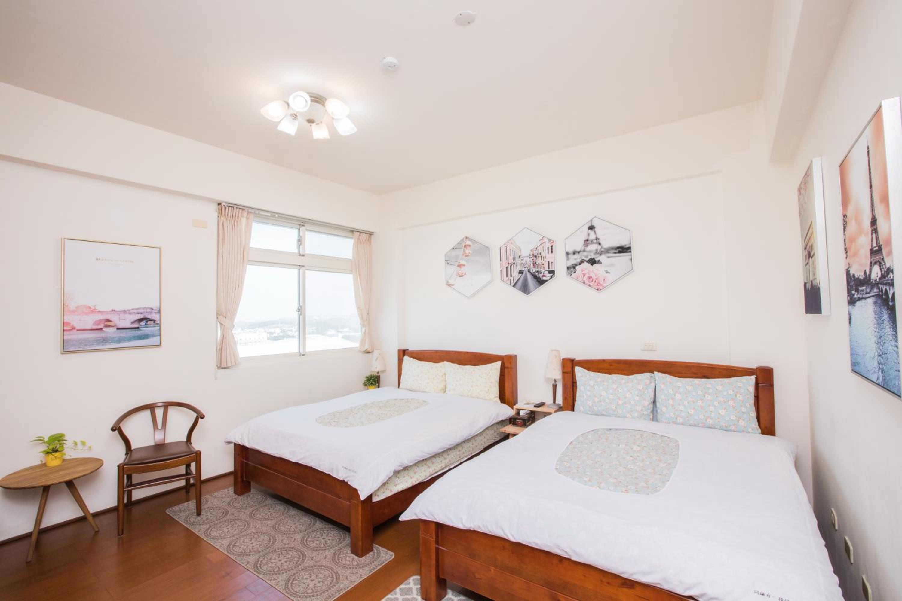 Four-Bedroom House photo 1
