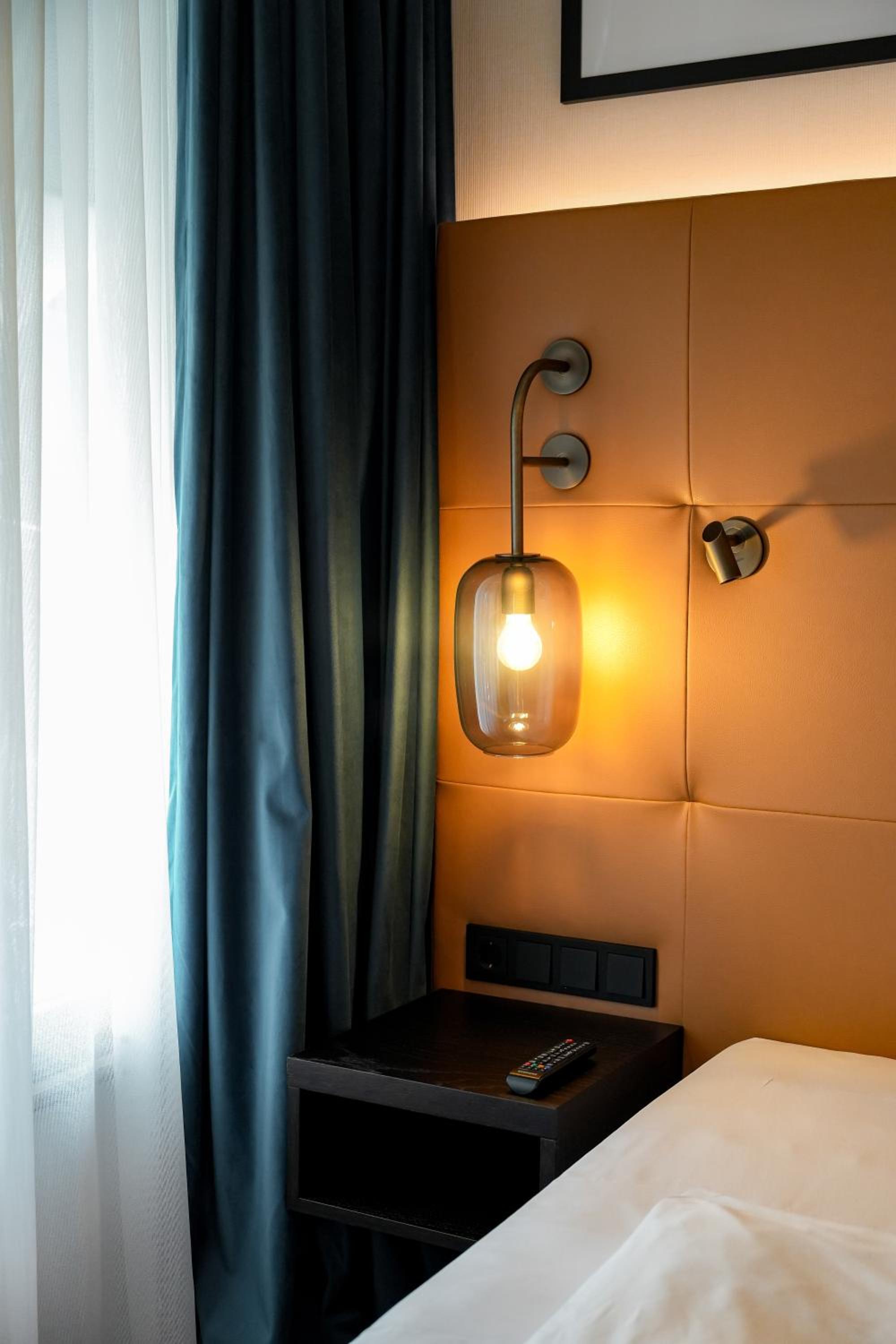 Business Room - Photo 4