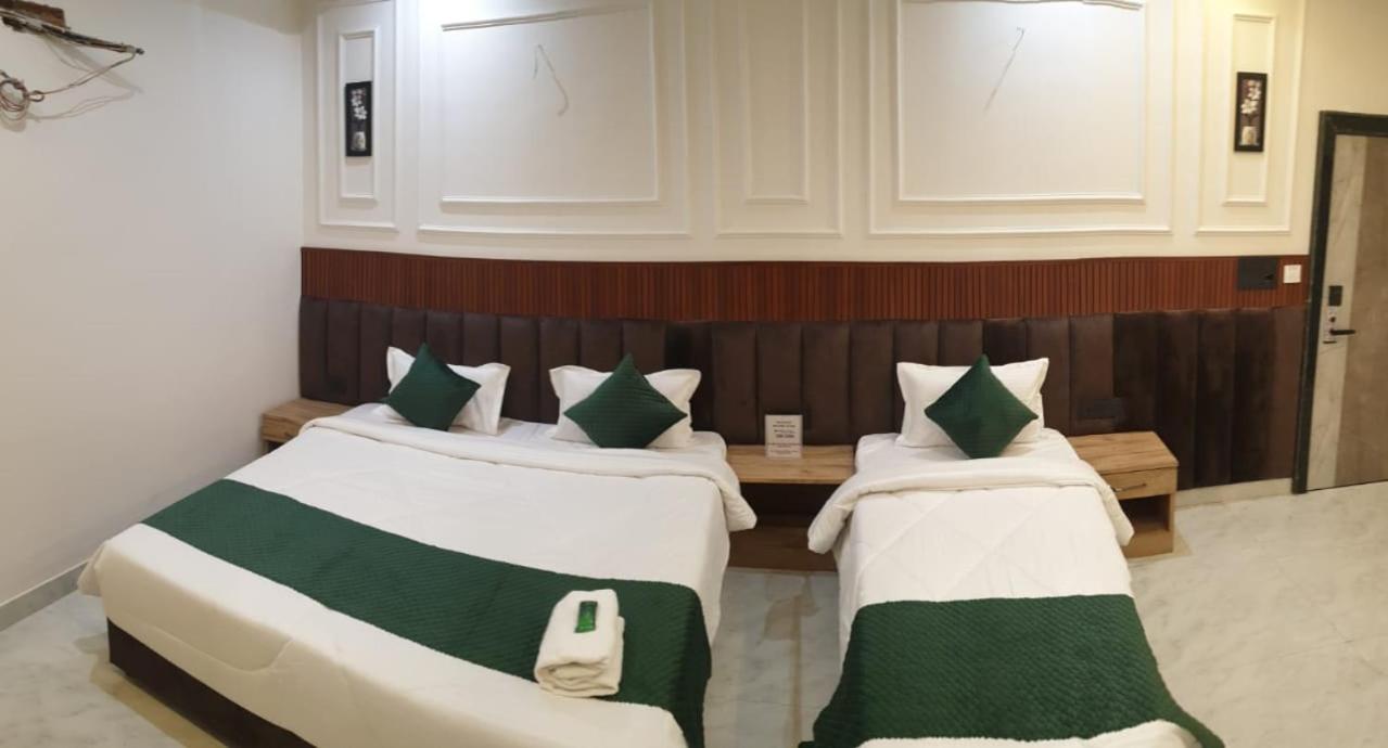 Deluxe King Room