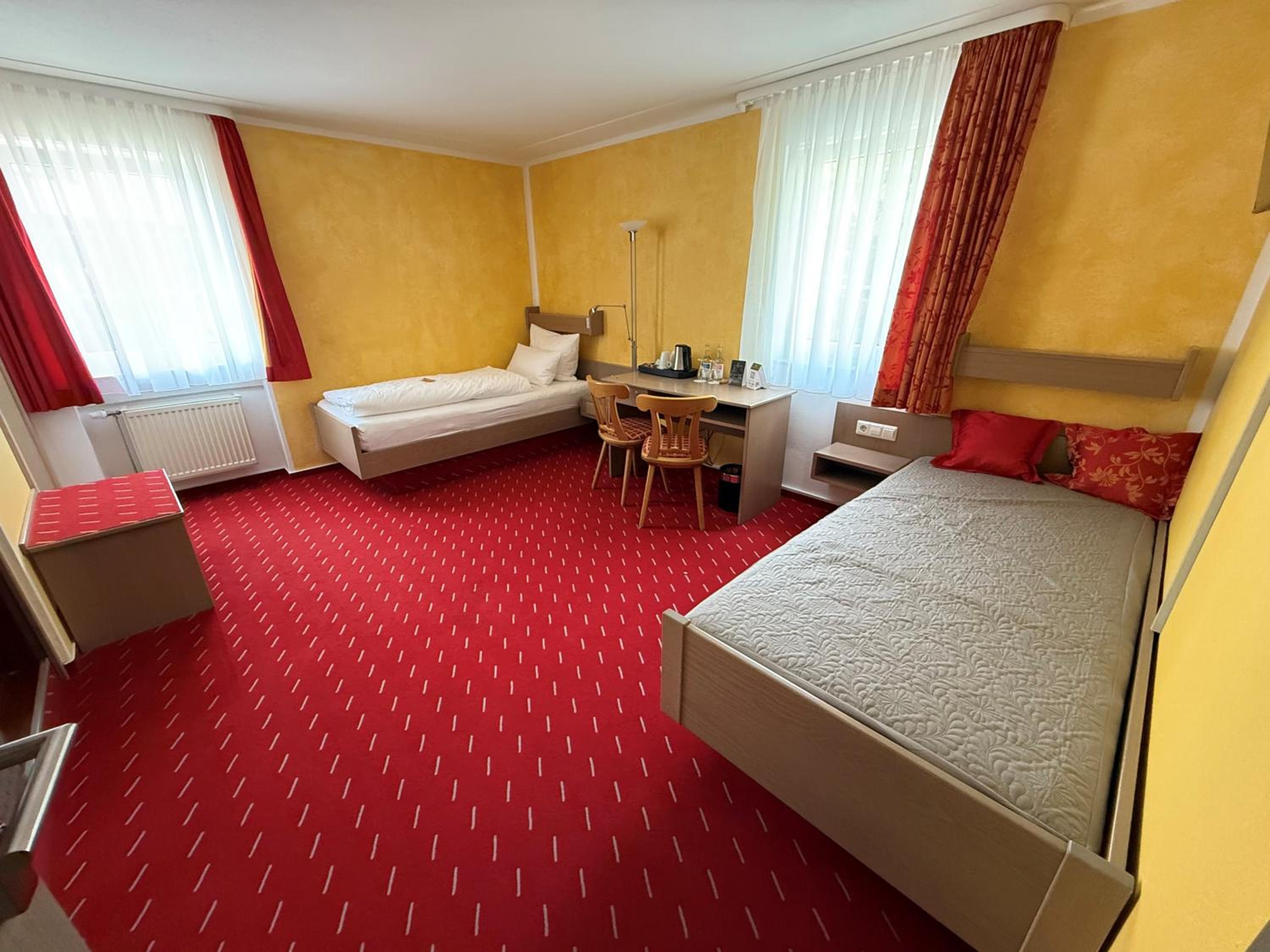 Standard Twin Room