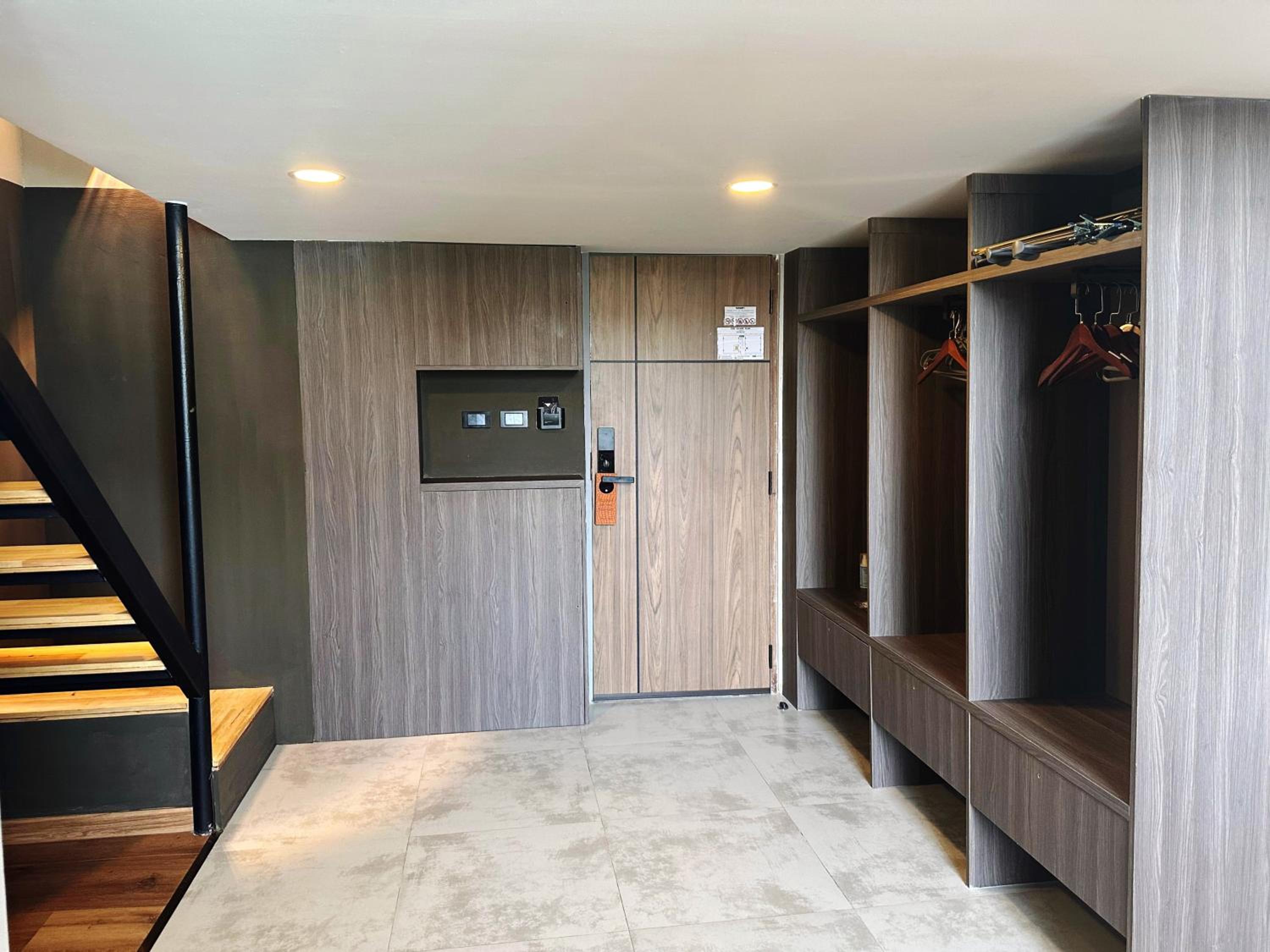 Quadruple Room with Private Bathroom photo 1