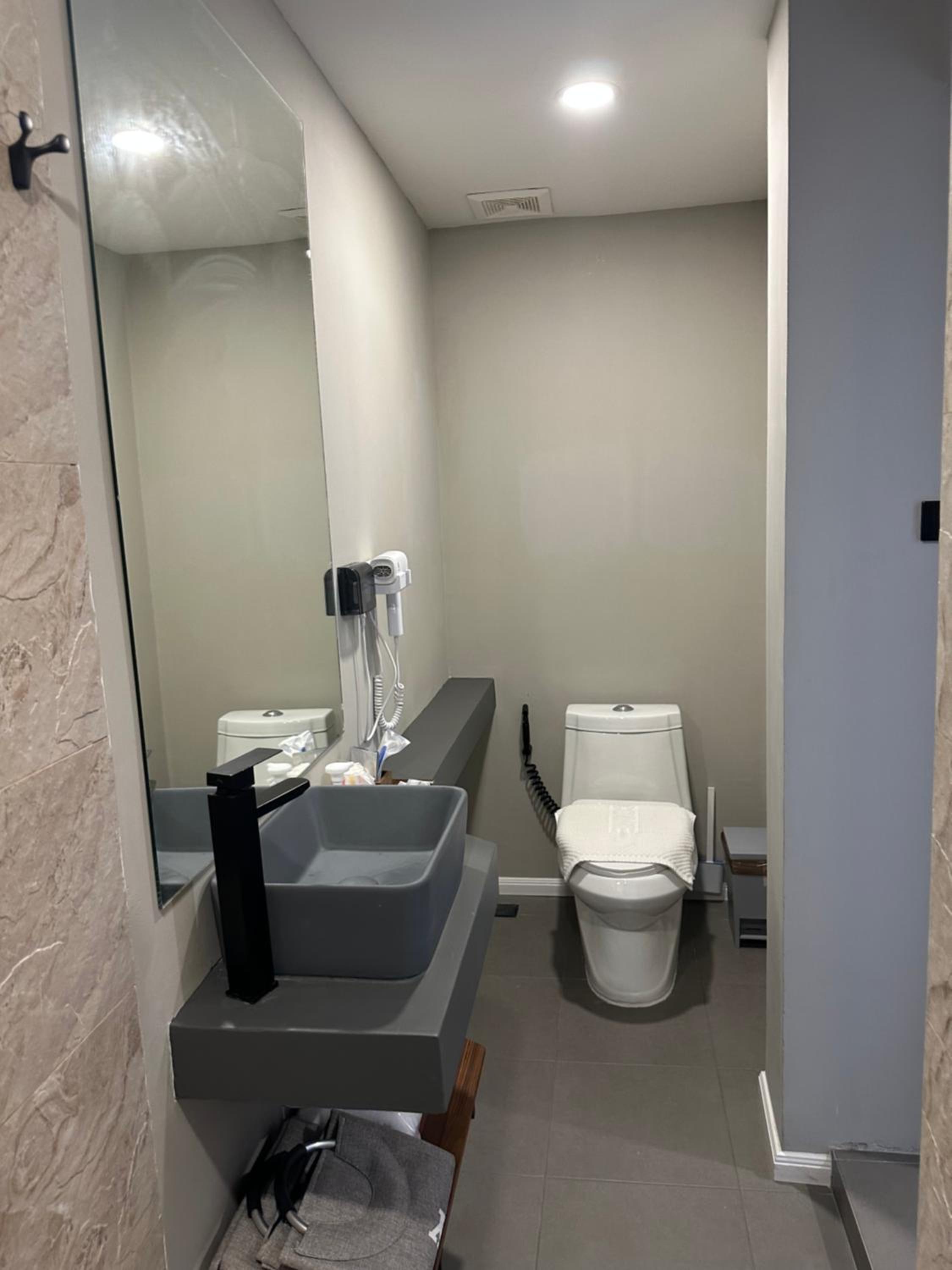 Quadruple Room with Private Bathroom photo 3