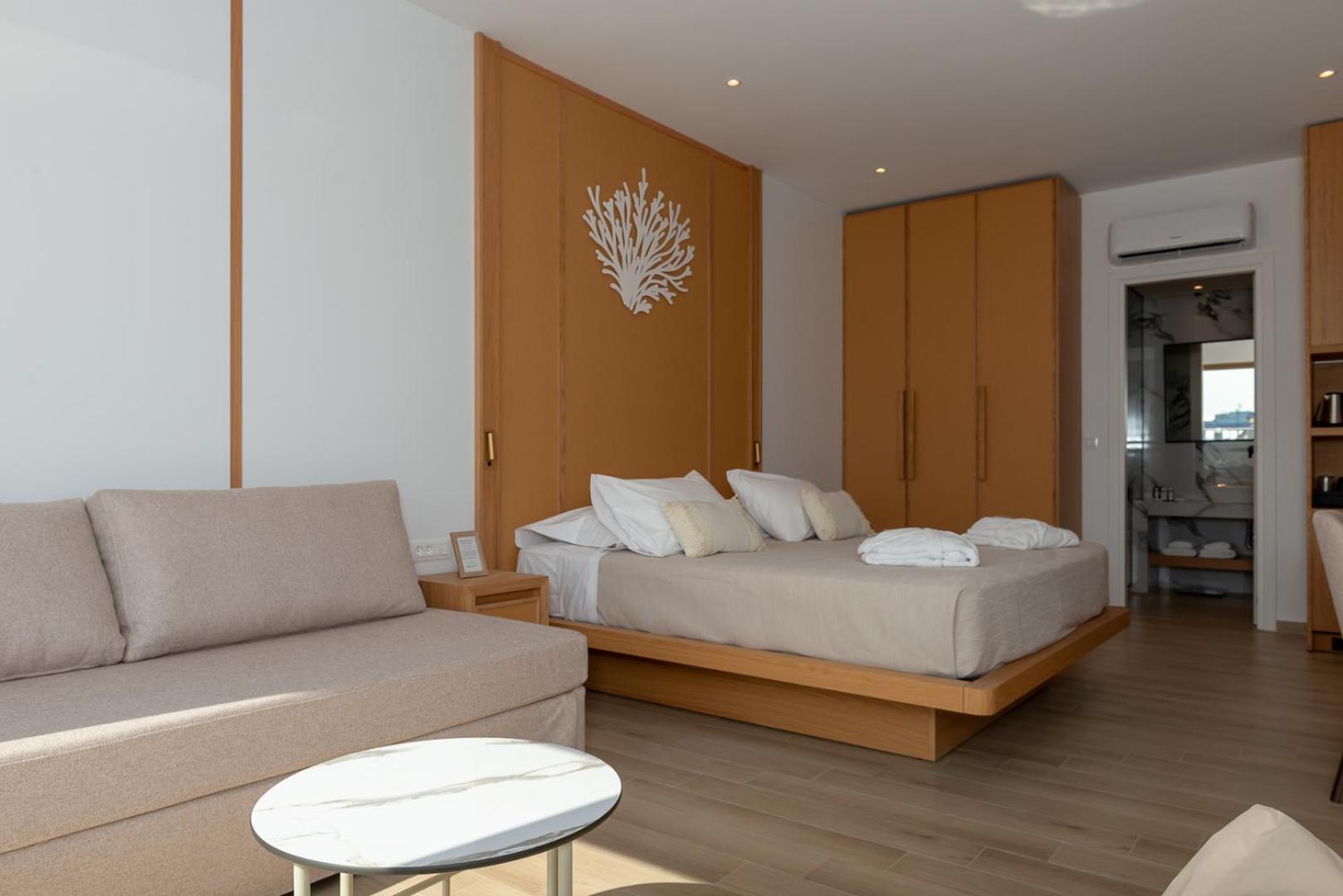 Suite Rooftop with mini pool & shared terrace