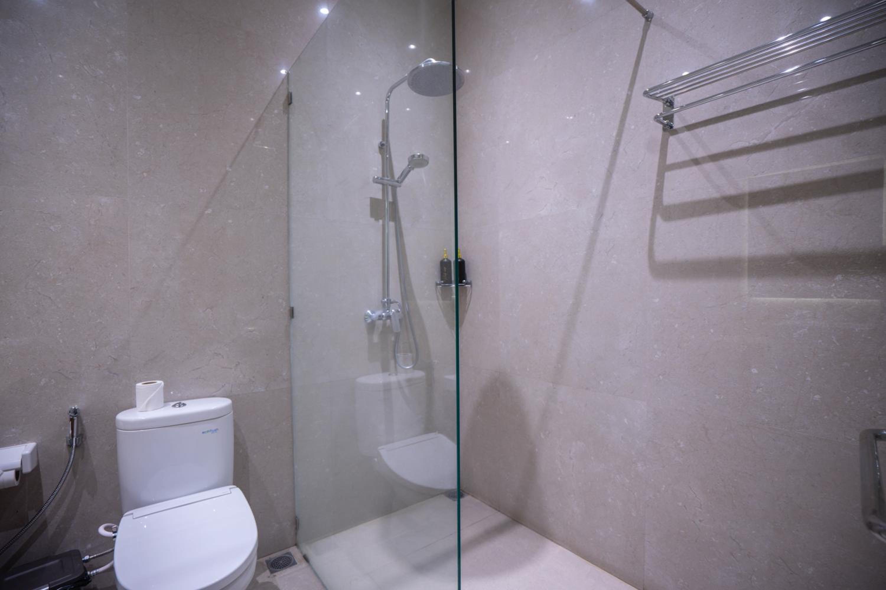 Deluxe King Room photo 2