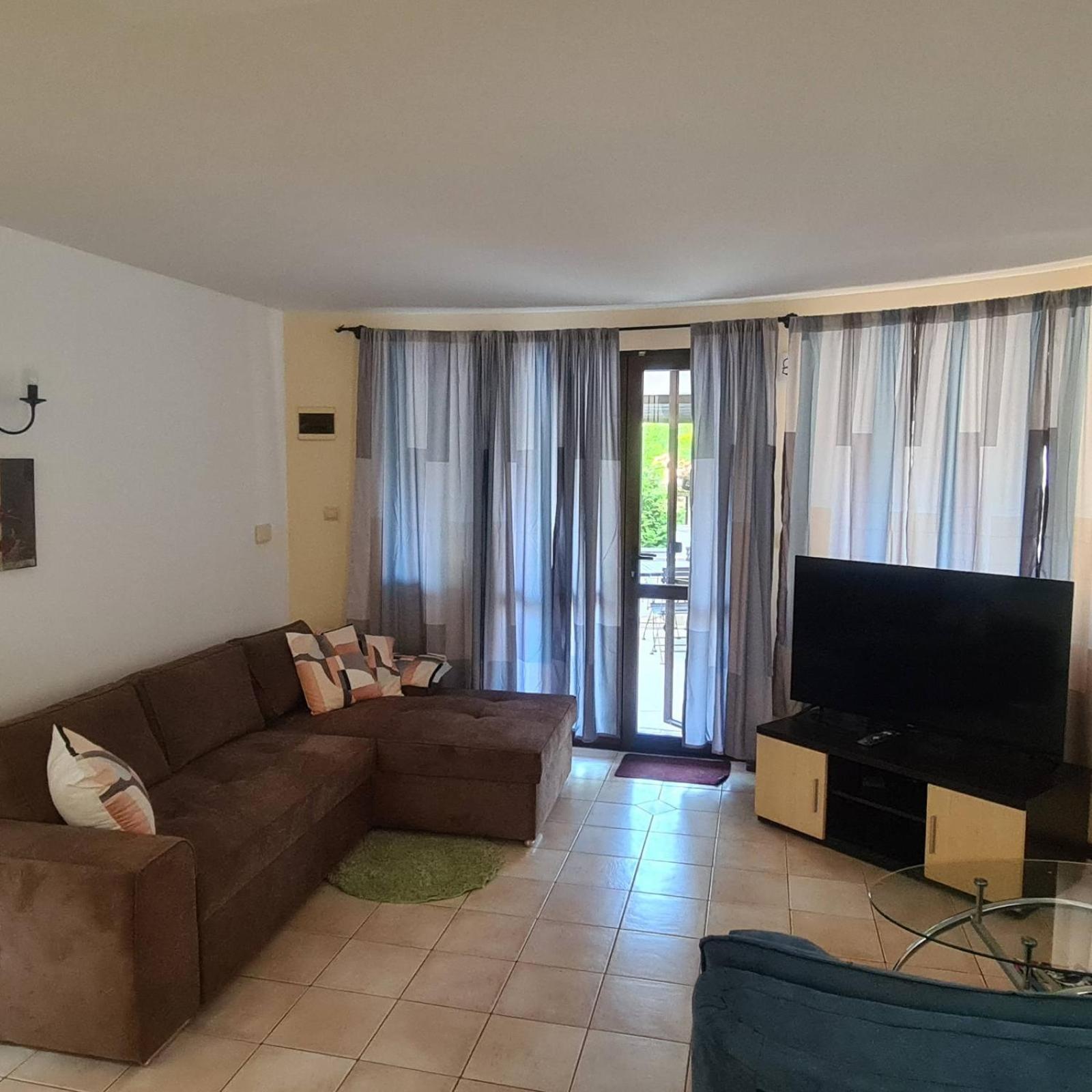 Villa photo 3