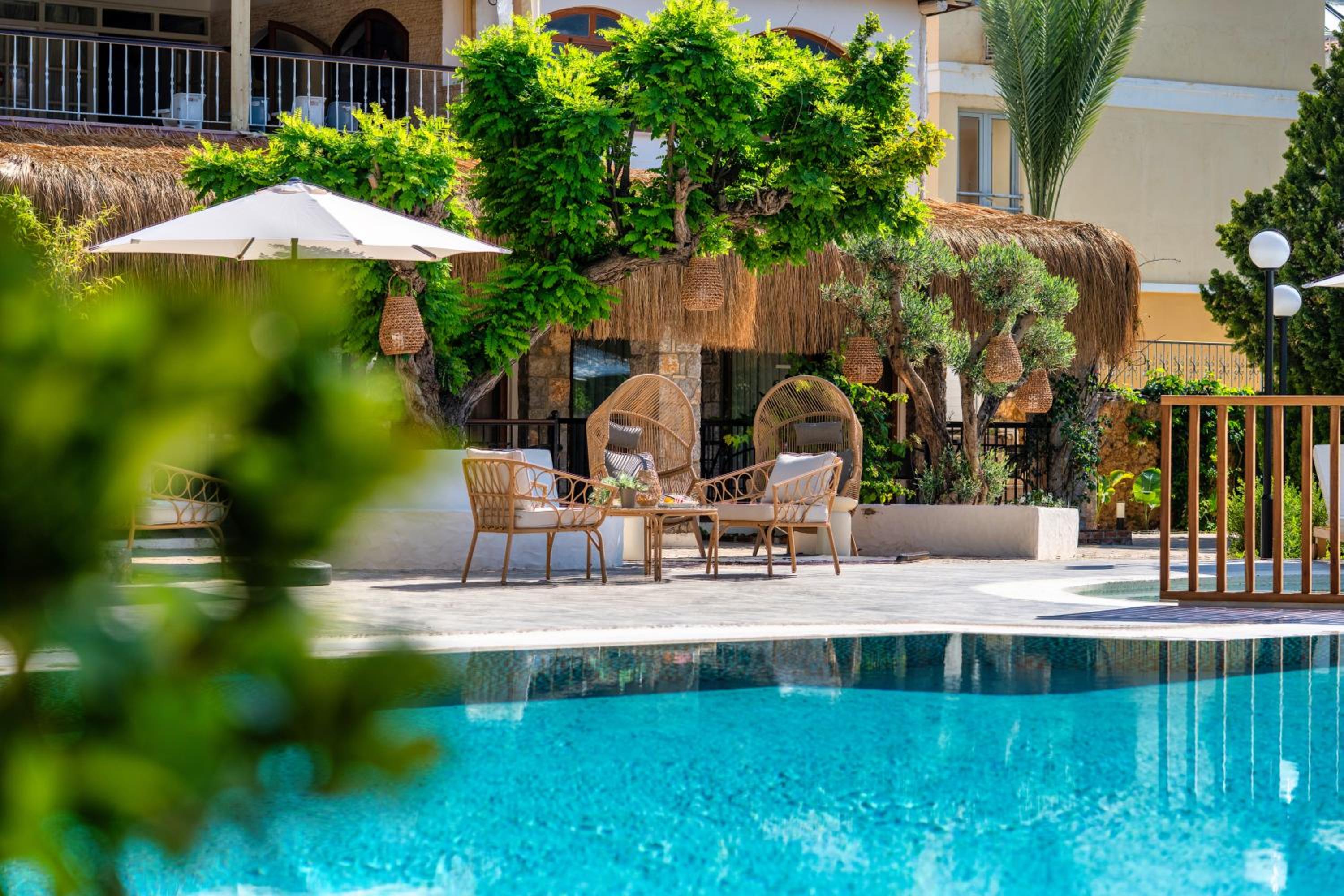 Double or Twin Room with Pool View photo 1