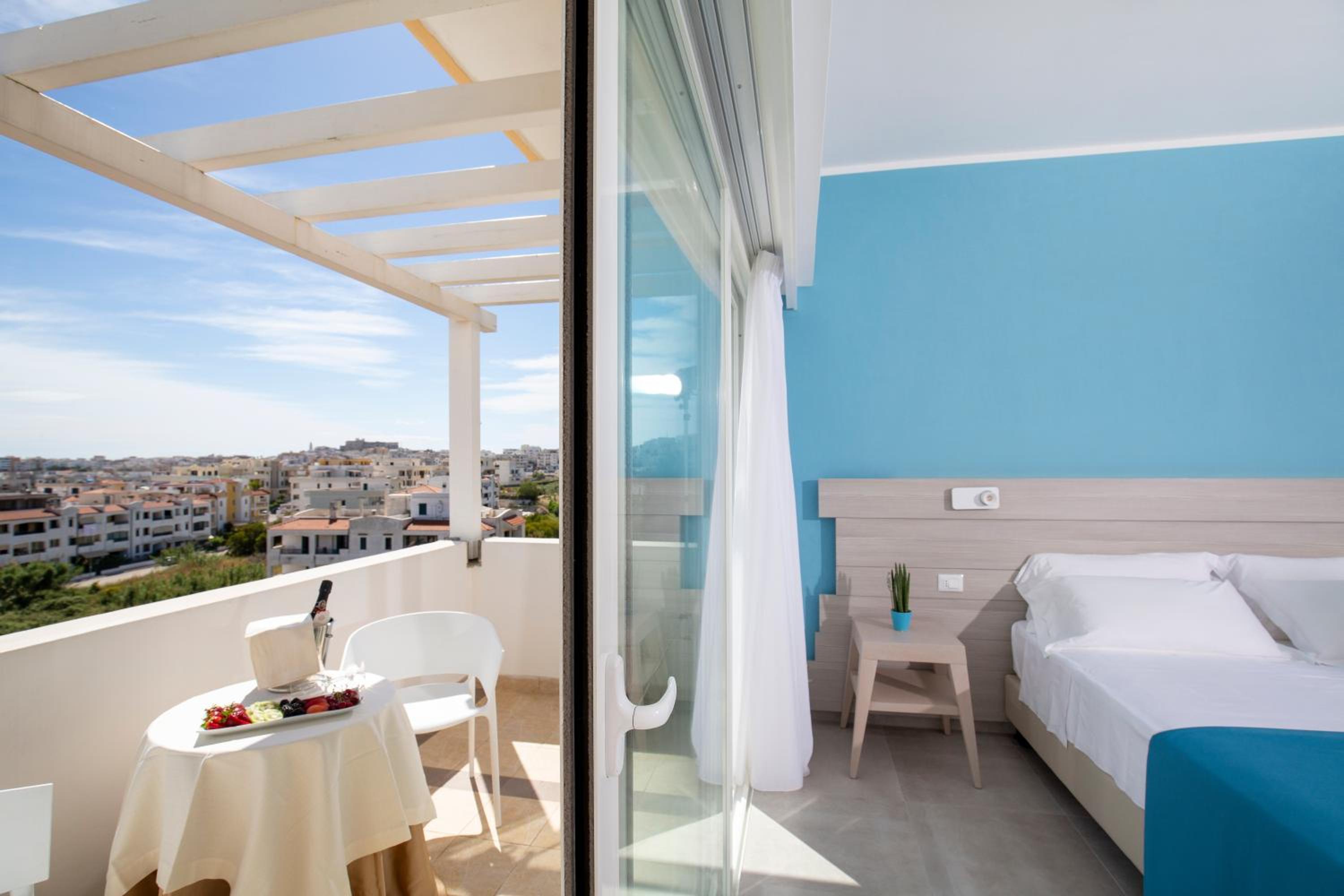 Deluxe Double or Twin Room with Panoramic View photo 2