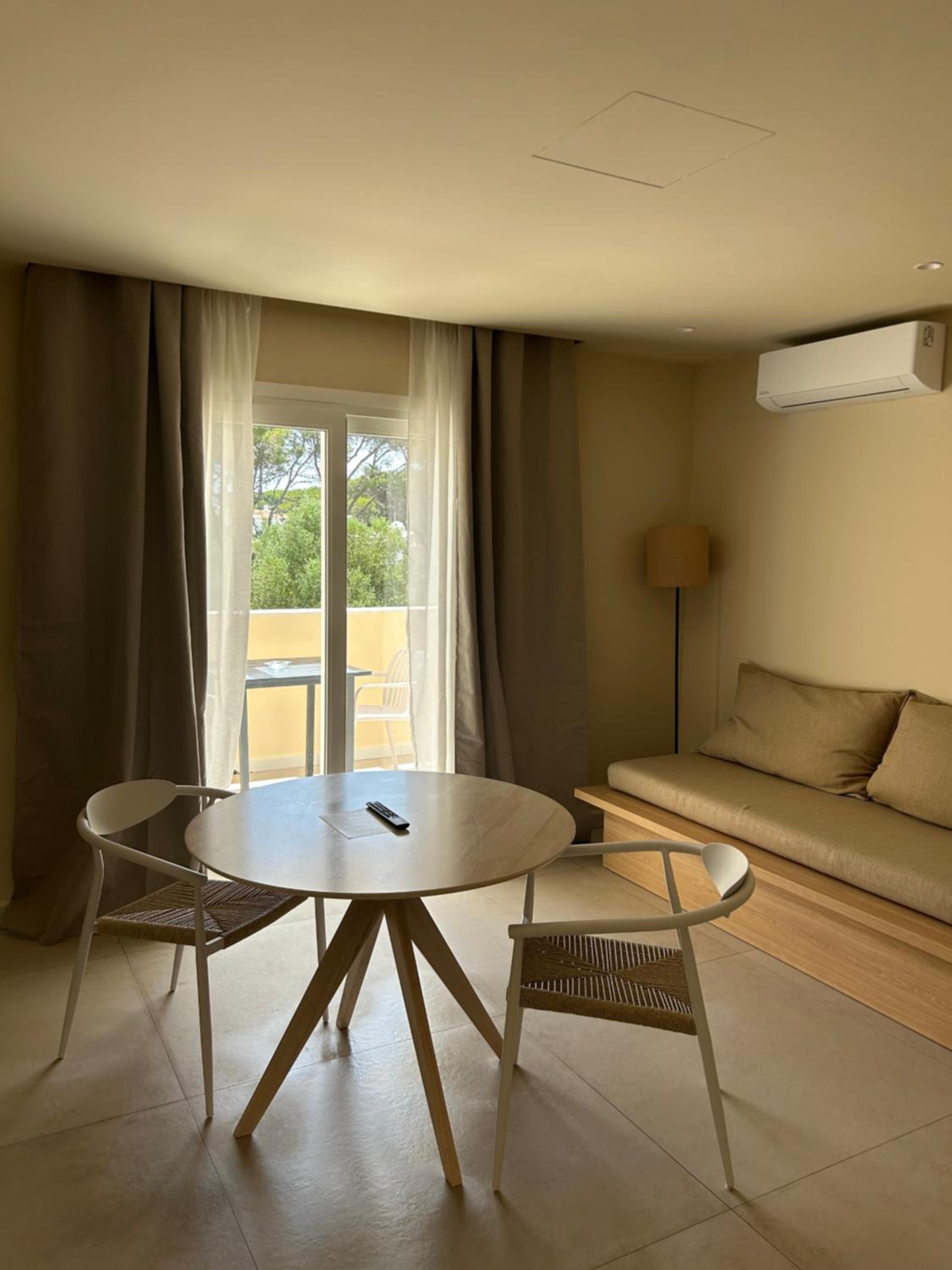 One-Bedroom Loft Apartment with Balcony