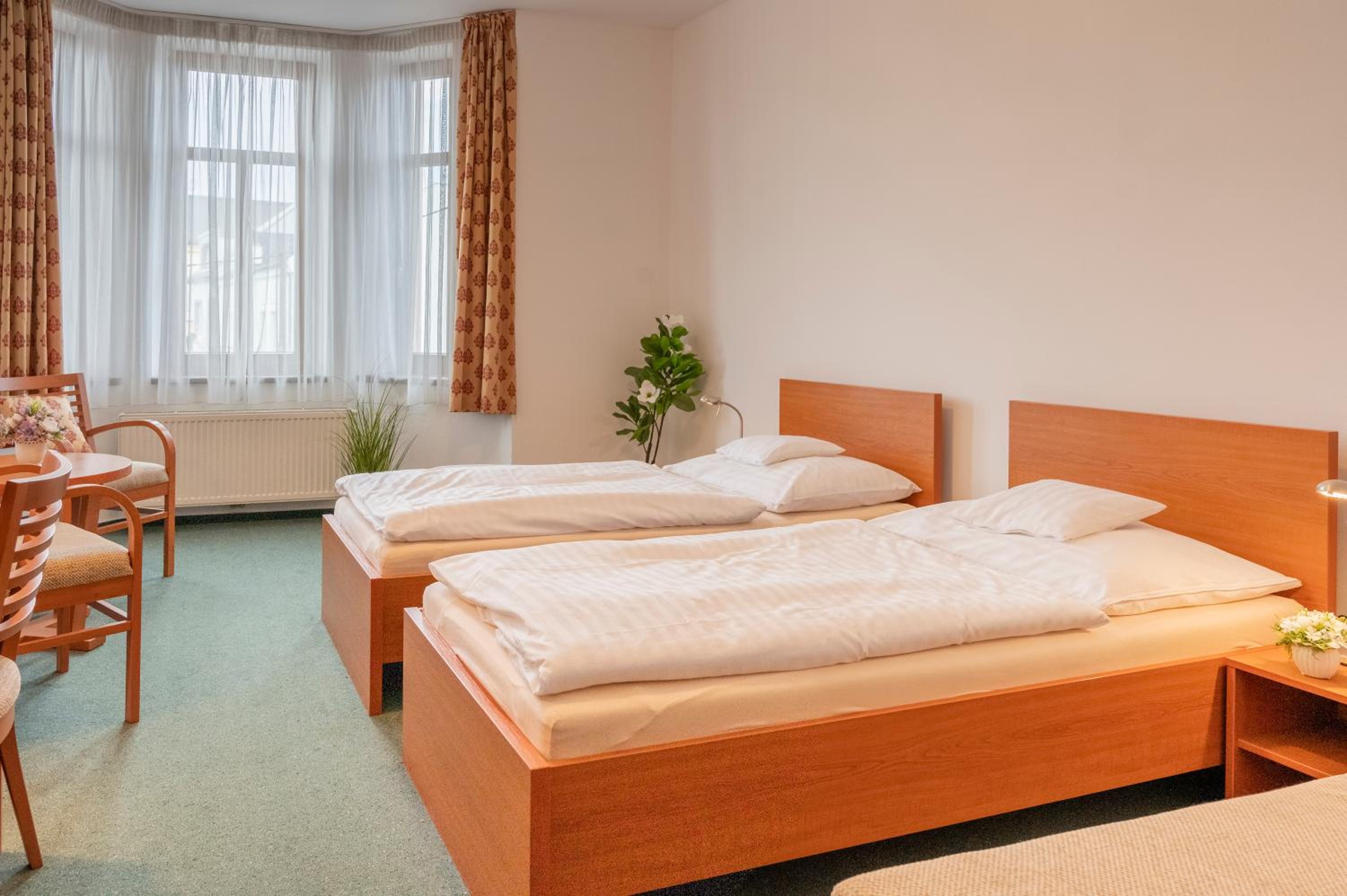 Double or Twin Room with Bathroom photo 3