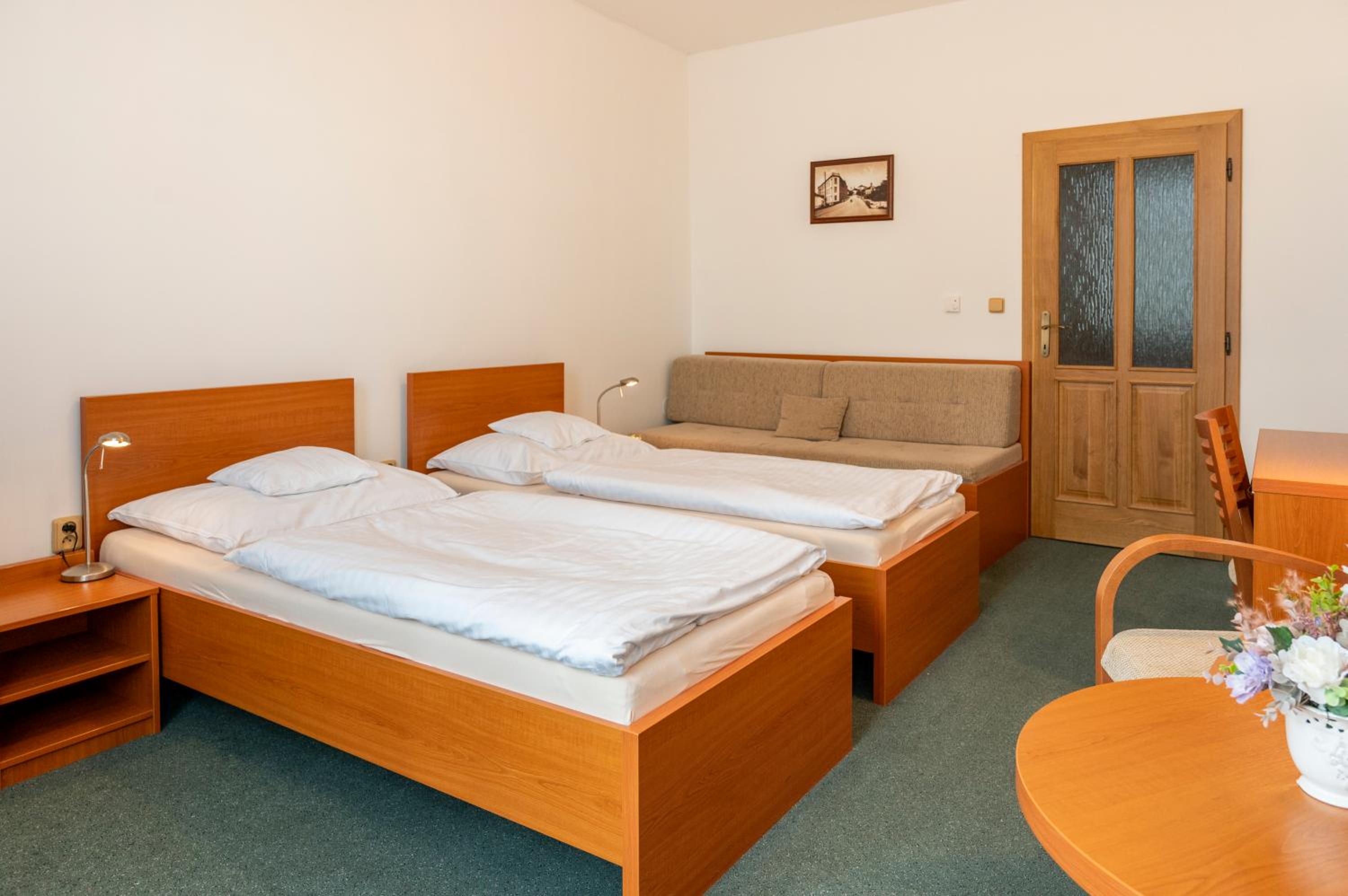 Double or Twin Room with Bathroom photo 1