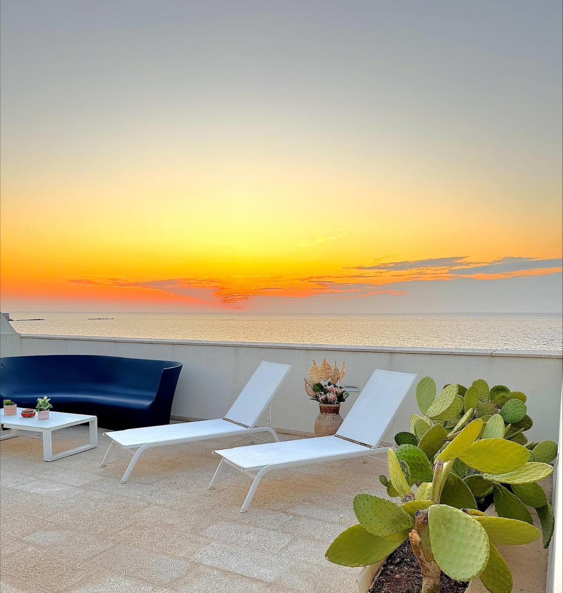 Two-Bedroom Deluxe Apartment with Ocean View