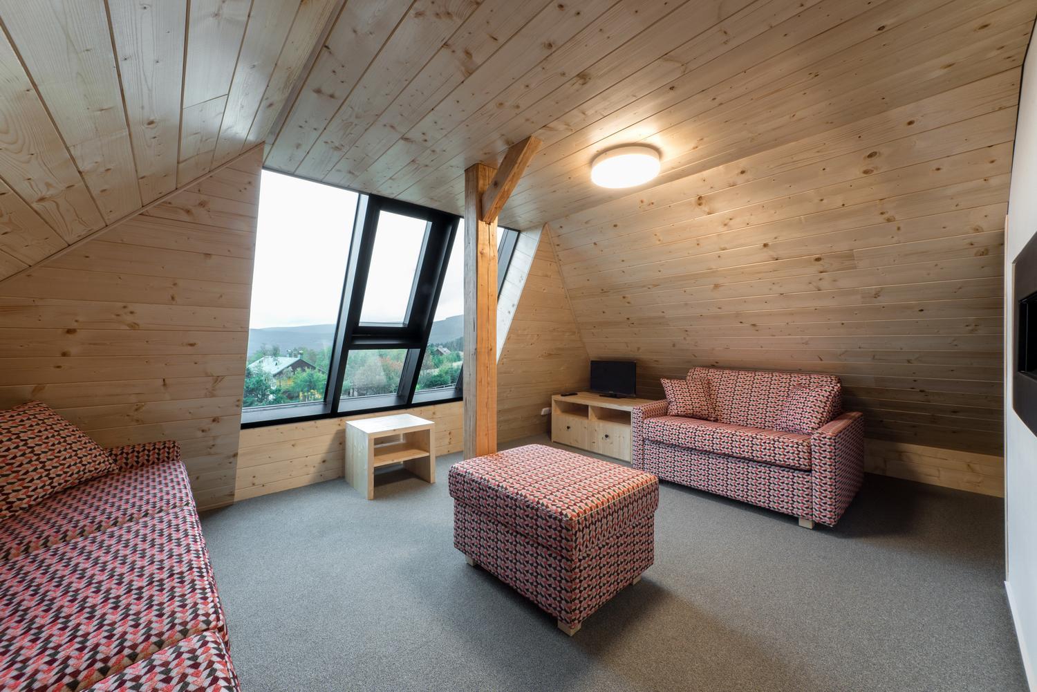 Family Room - Photo 3