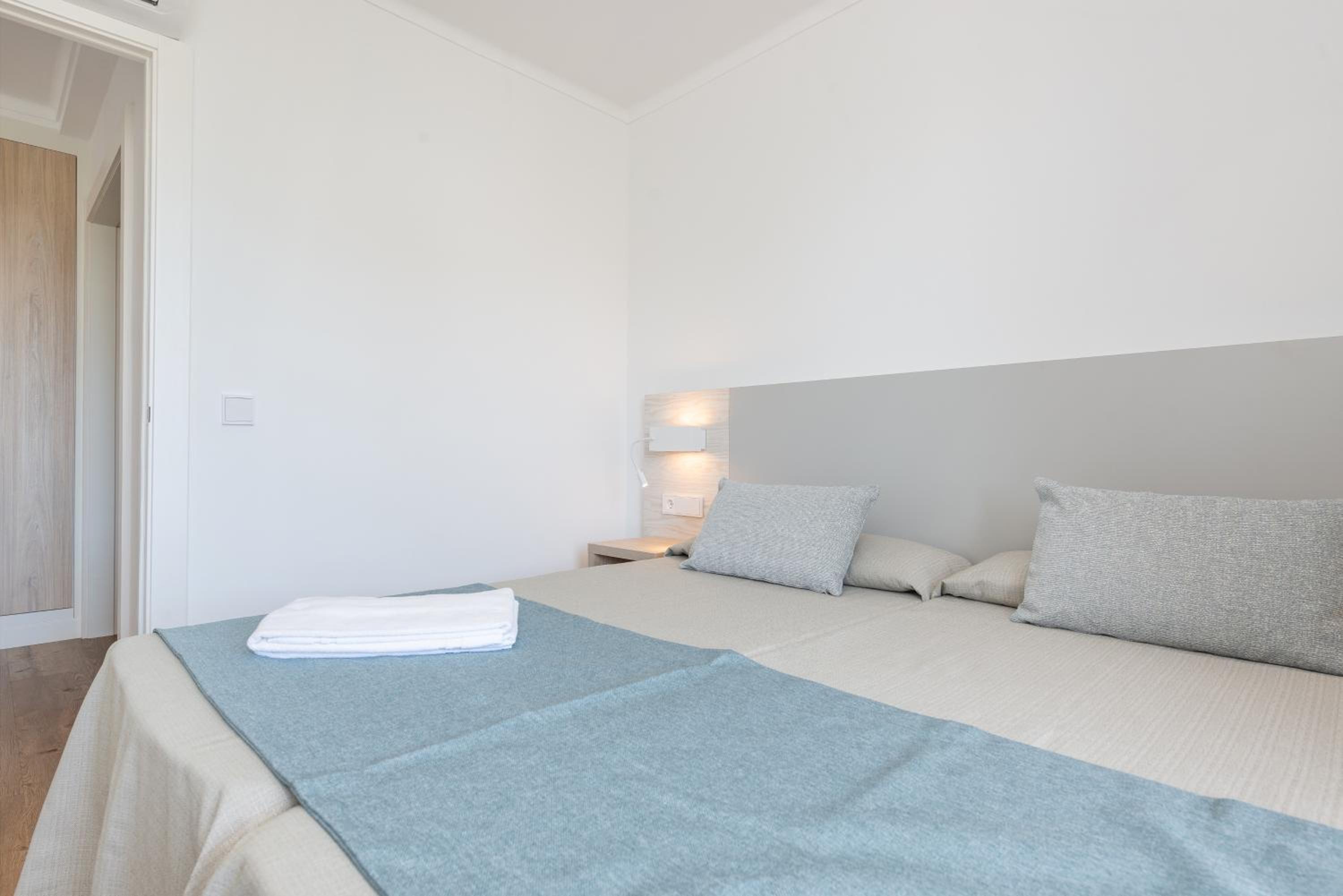 Apartment with Shower