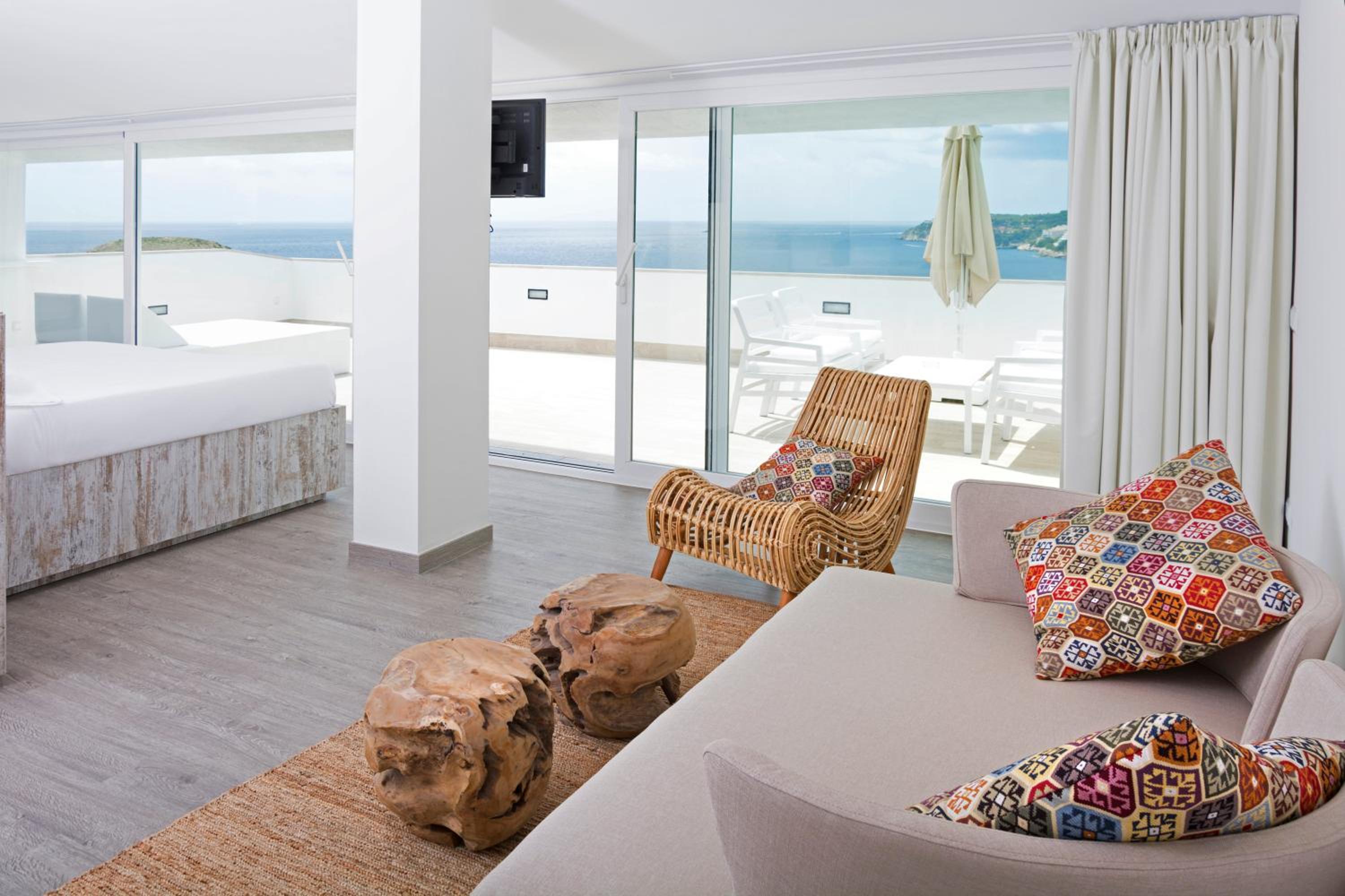 Superior Junior Suite photo 2