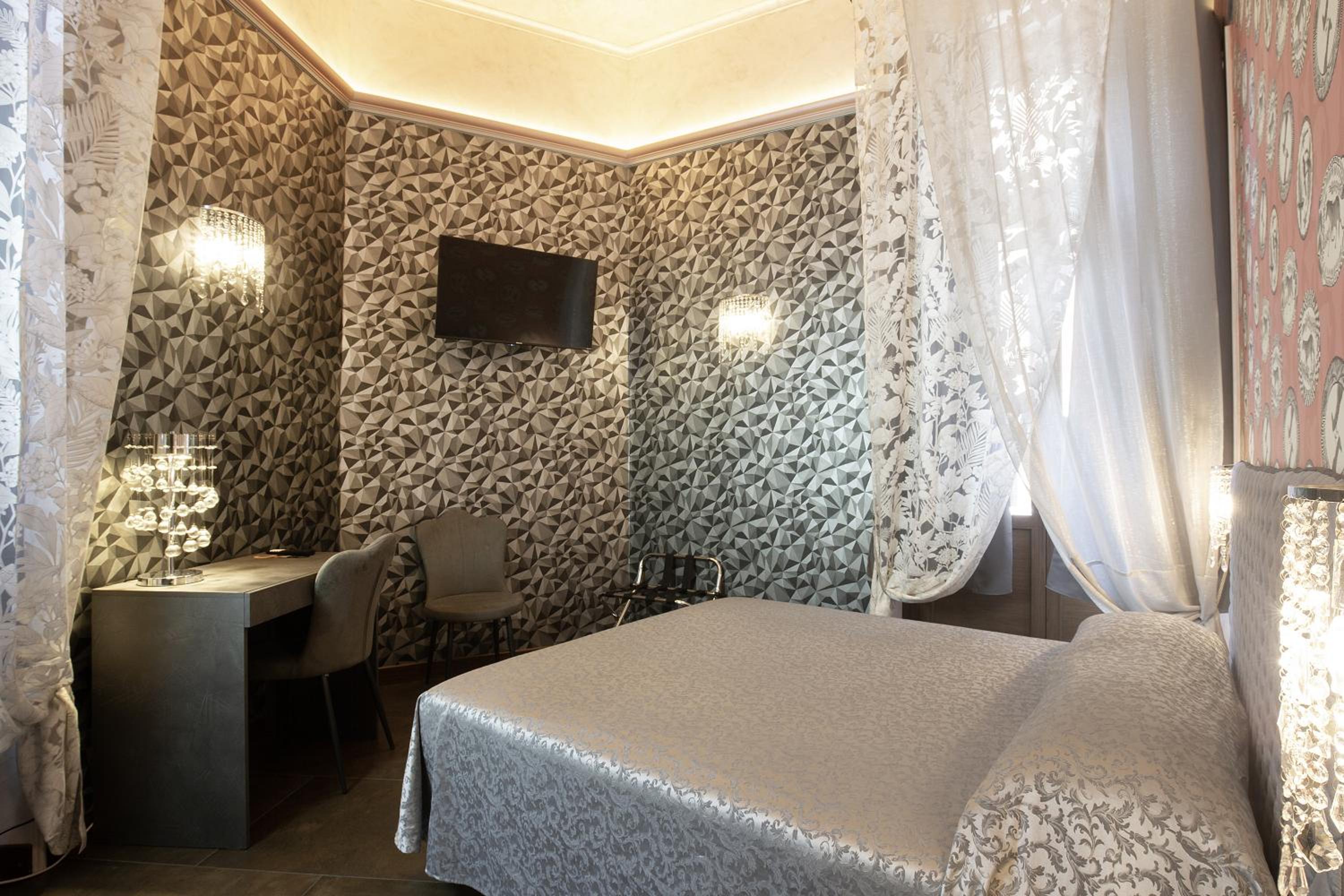 Deluxe Double Room photo 2