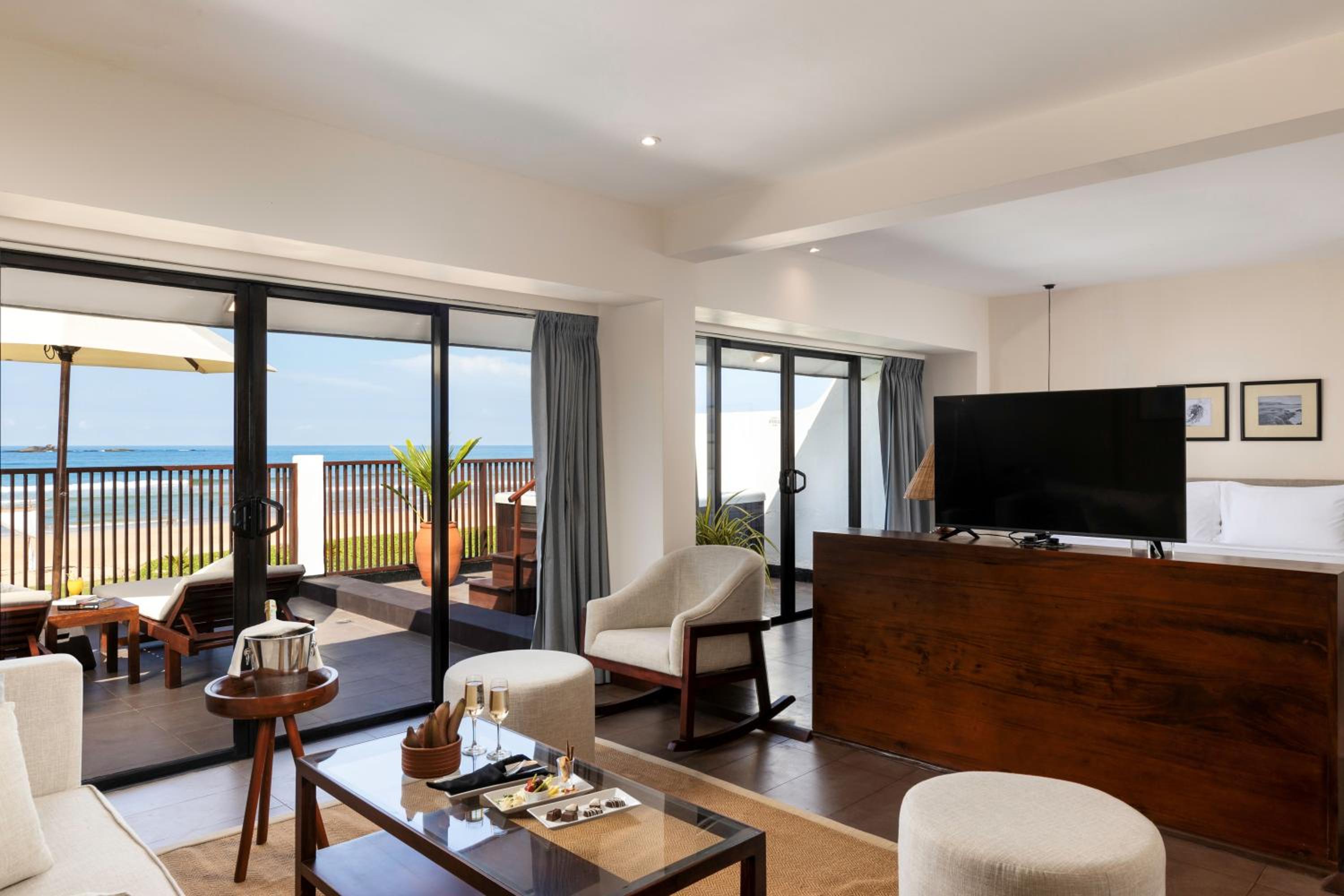 Luxury Suite with Sea View and Balcony - Early check in/Late check out on availability + 10% Discount on Food/Beverages & Balinese Spa