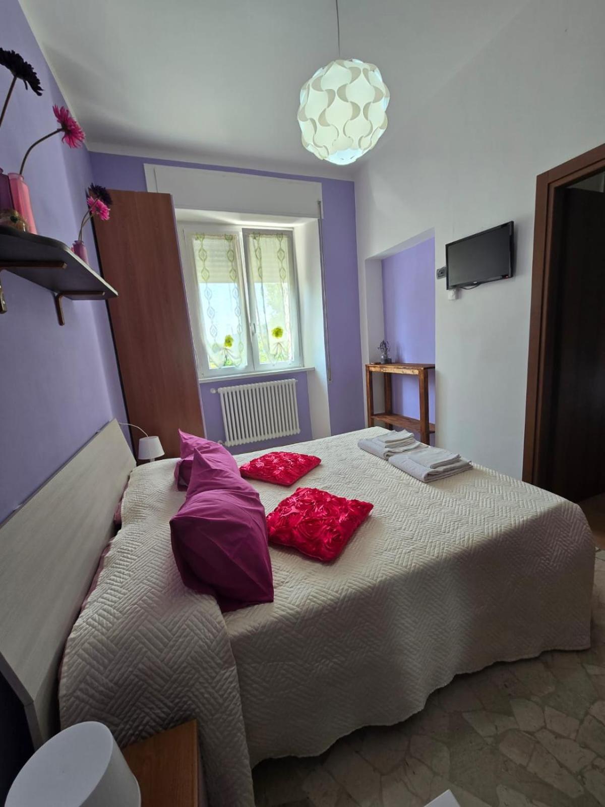 Double or Twin Room with Mountain View photo 2