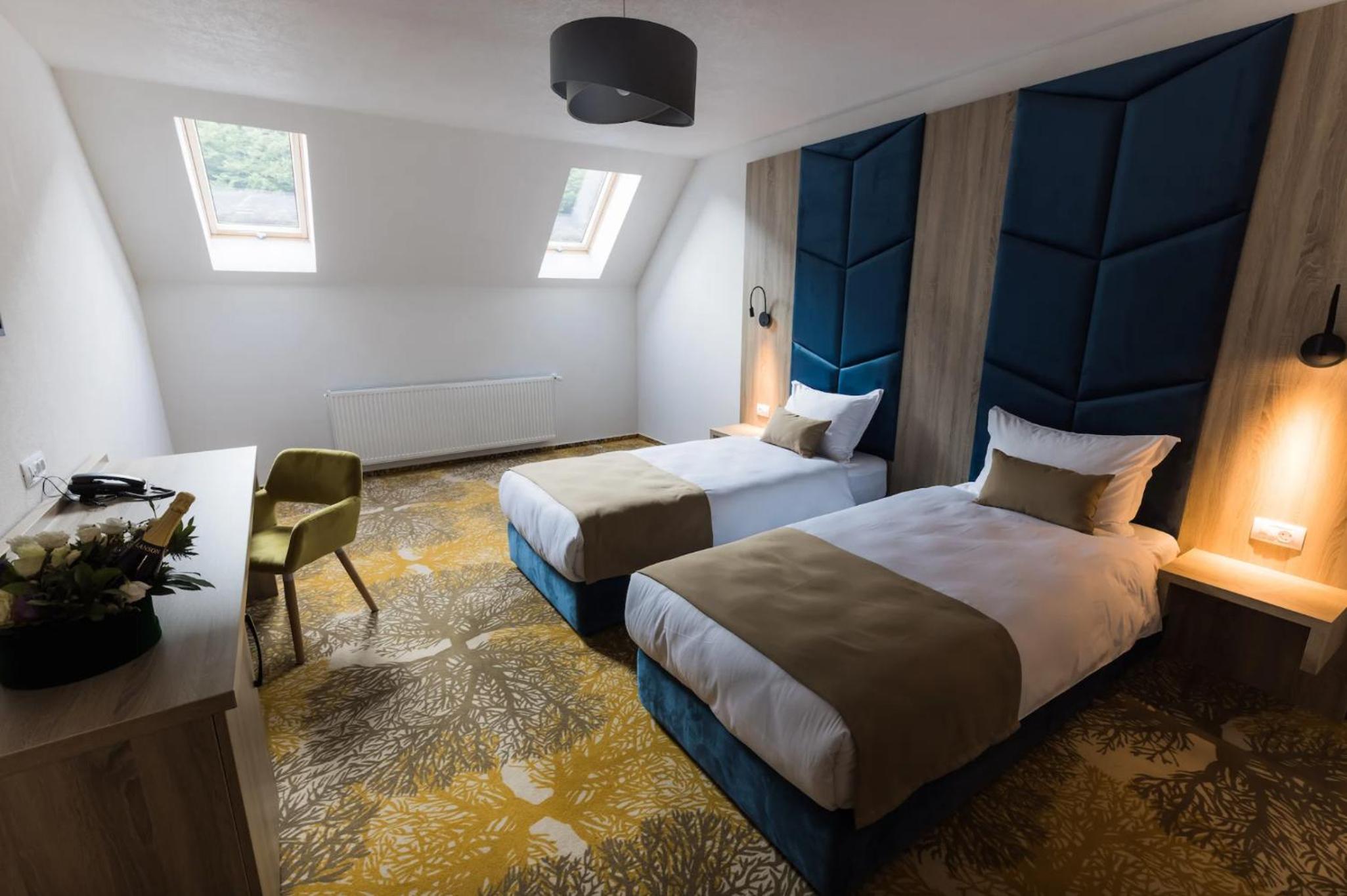Standard Twin Room photo 2