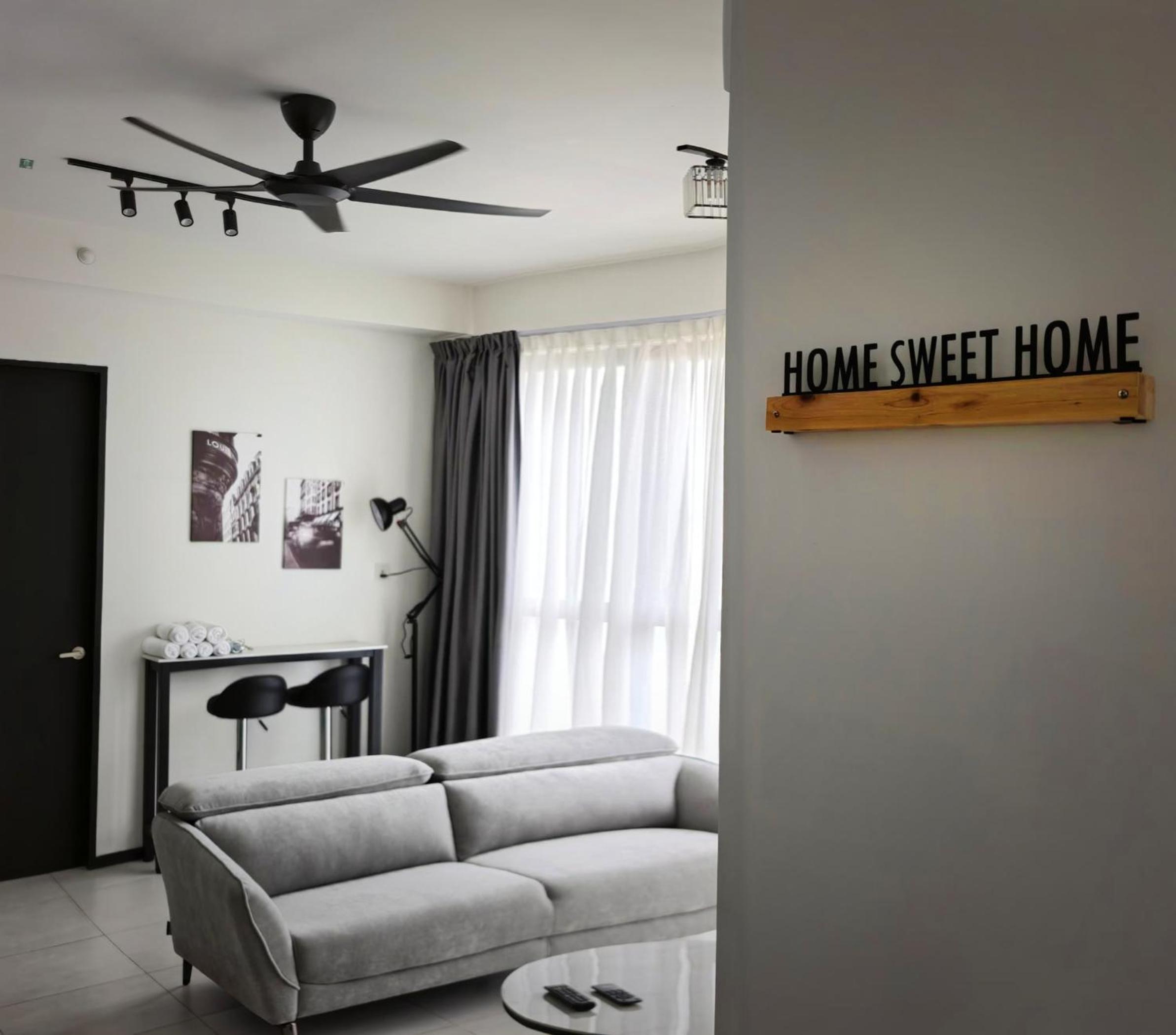 Three-Bedroom Apartment with Sea View photo 3