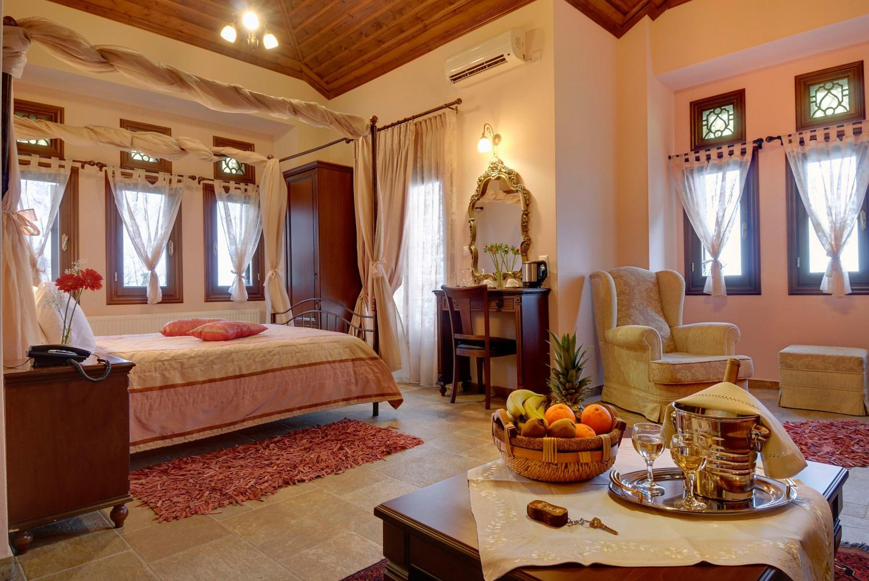 Suite with Panoramic View - Photo 7