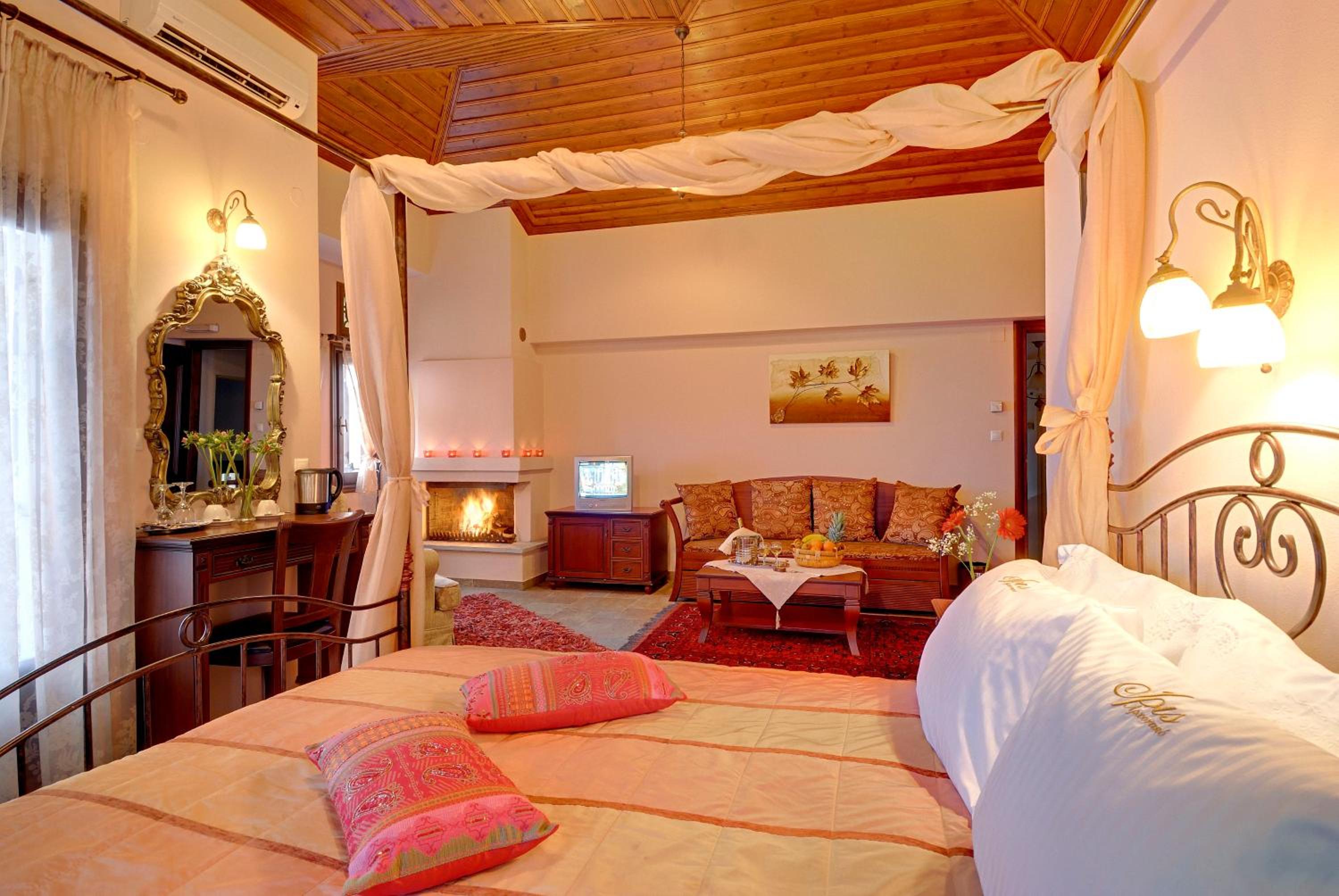 Suite with Panoramic View - Photo 3