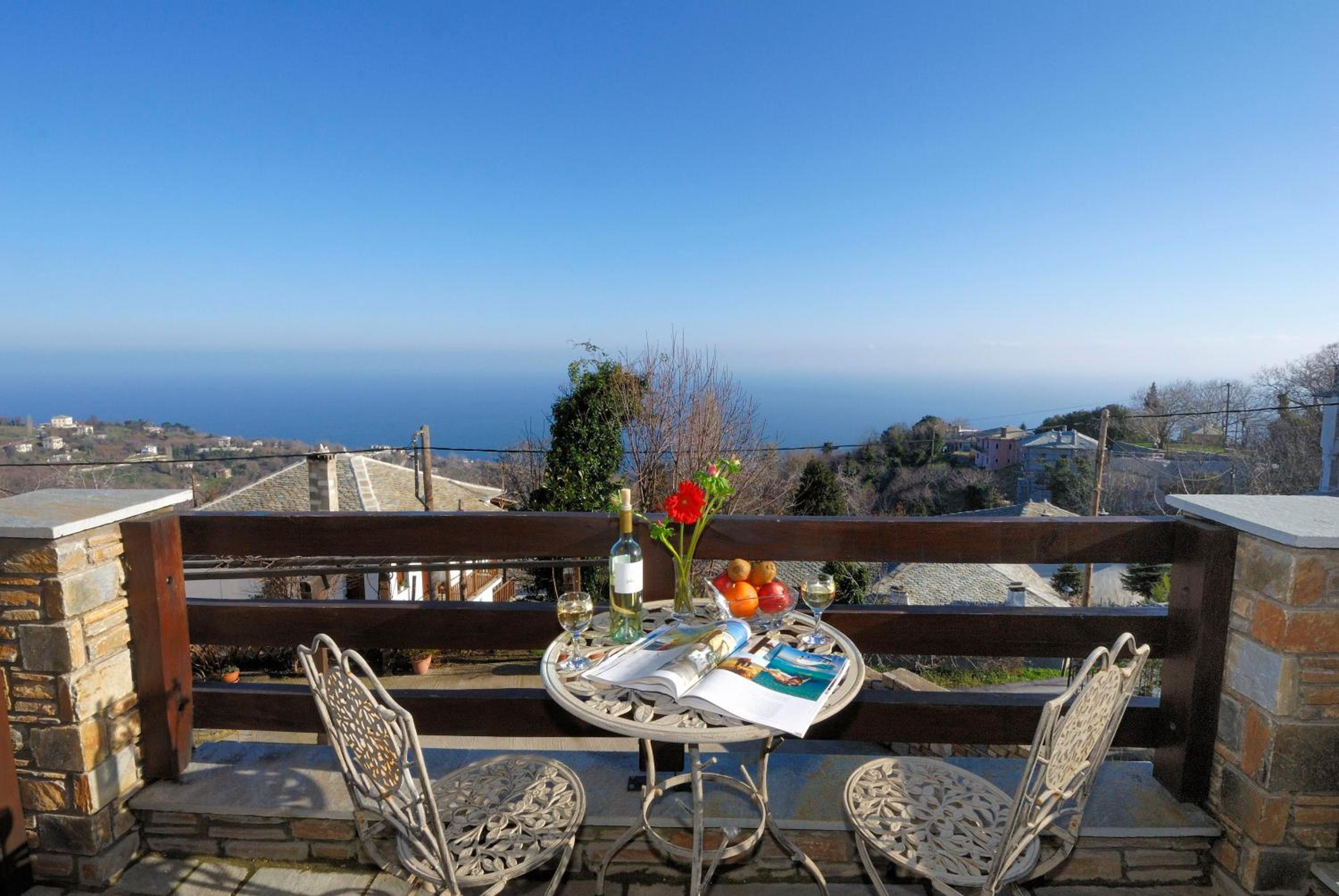 Suite with Panoramic View - Photo 2