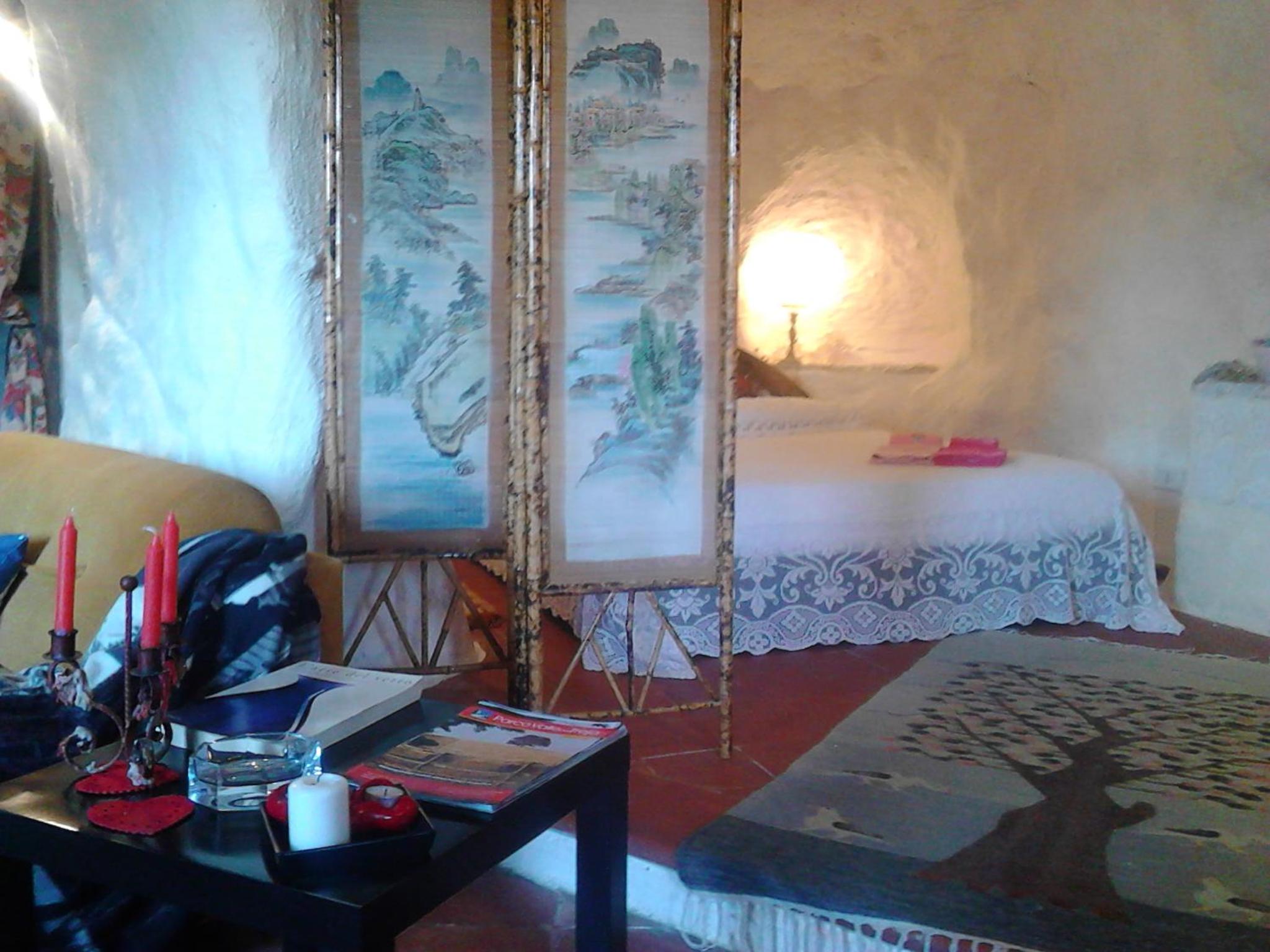 One-Bedroom House - Photo 43