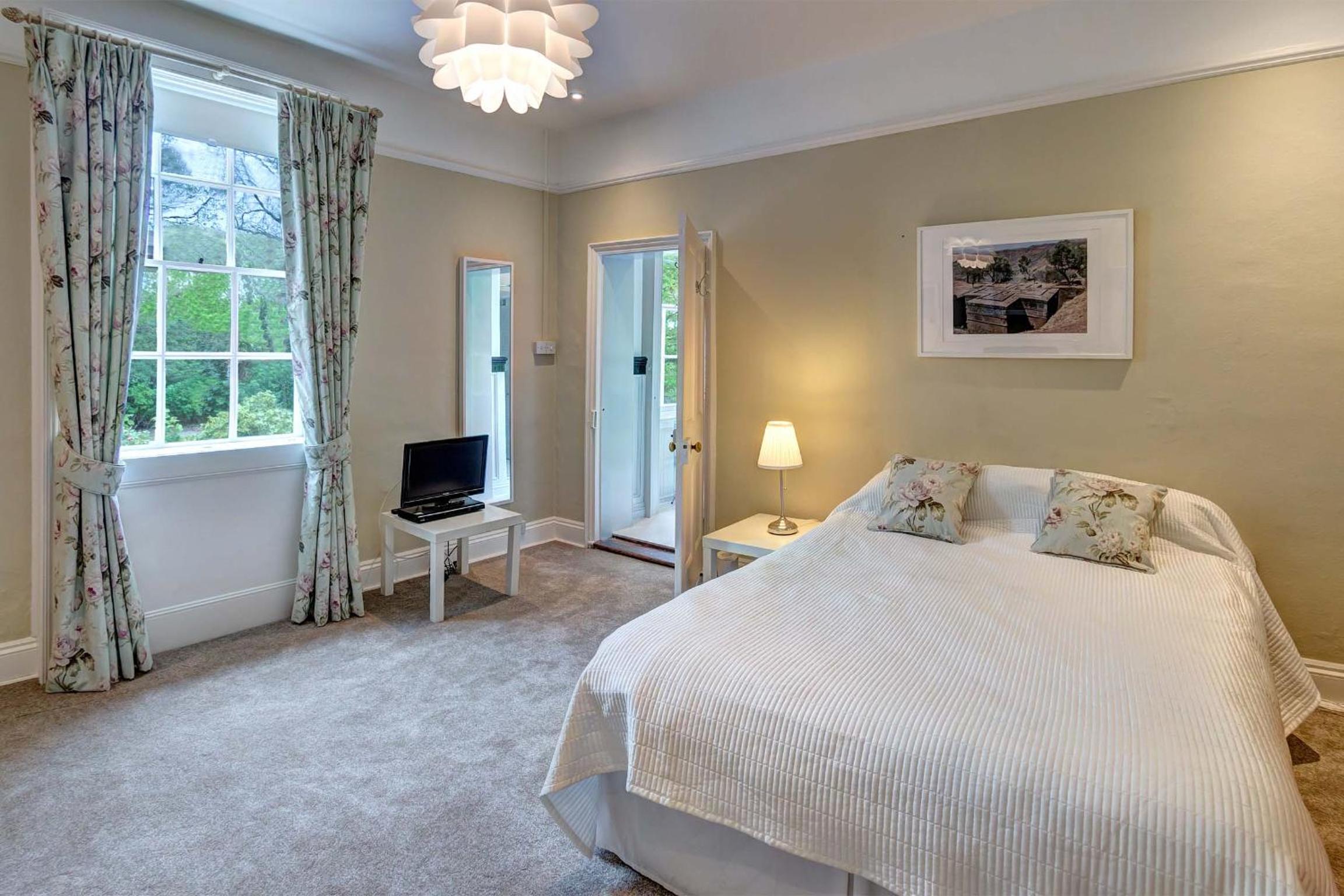 Deluxe Family Room photo 1